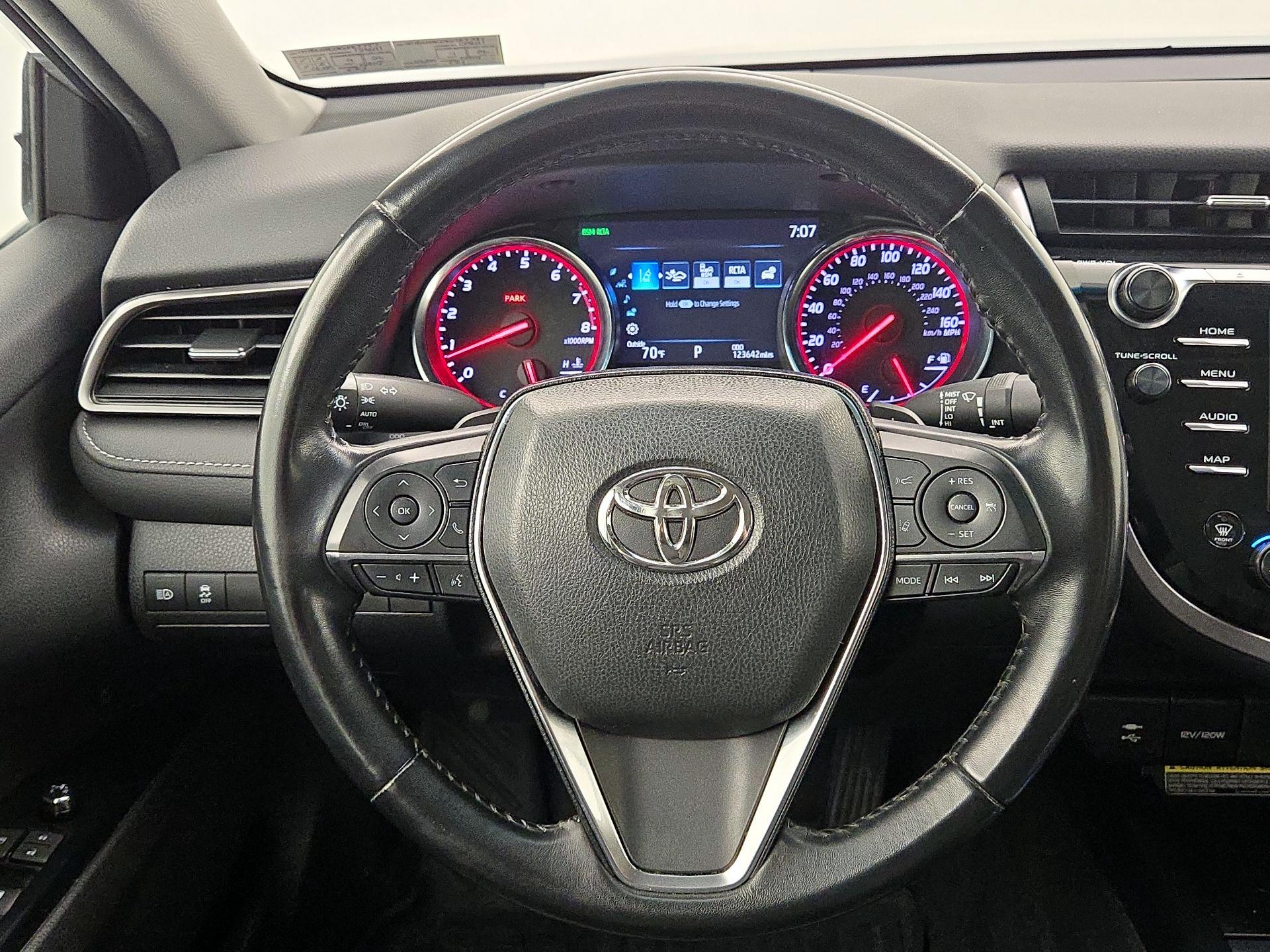 Thumbnail: 2019 Toyota Camry - 10