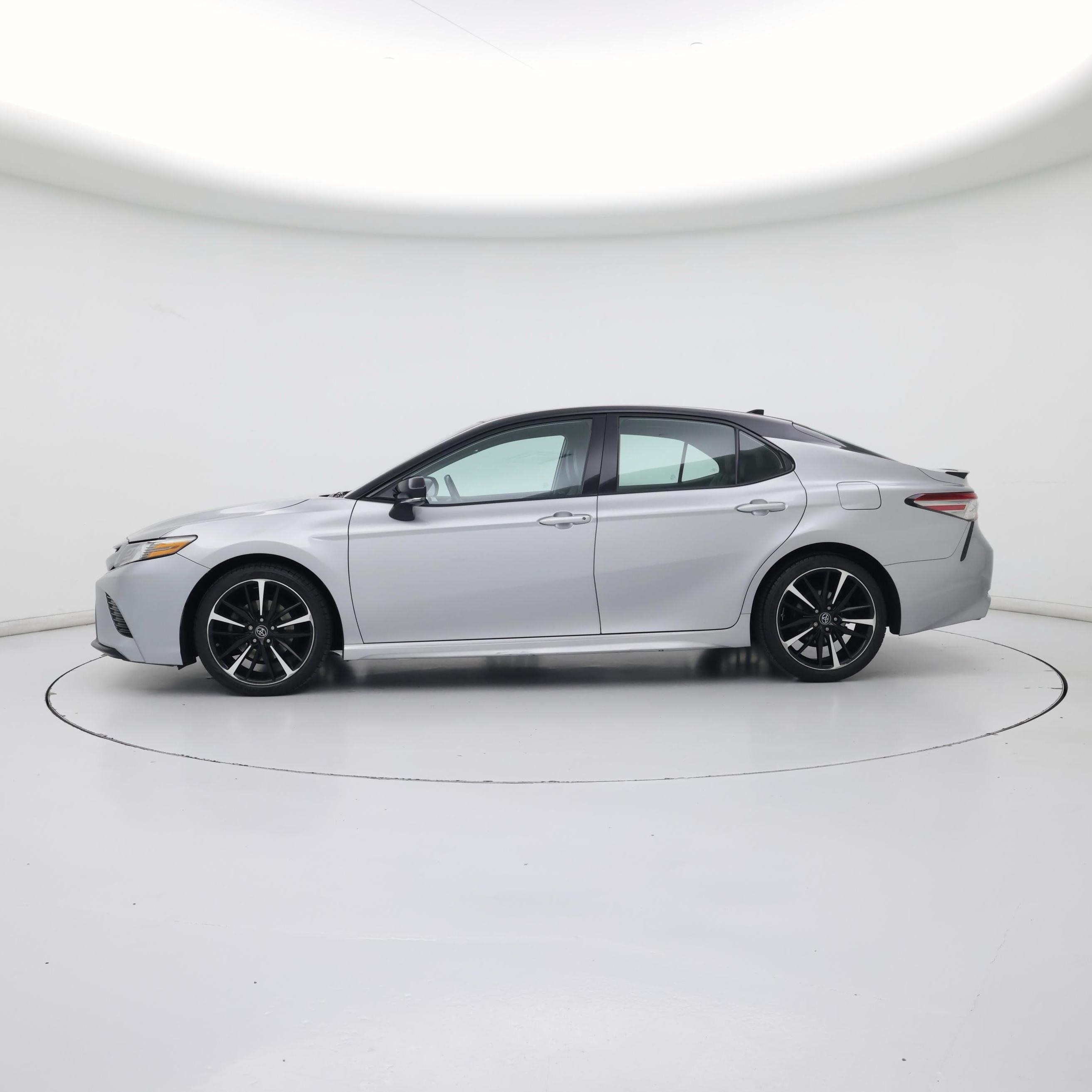 Thumbnail: 2019 Toyota Camry - 3