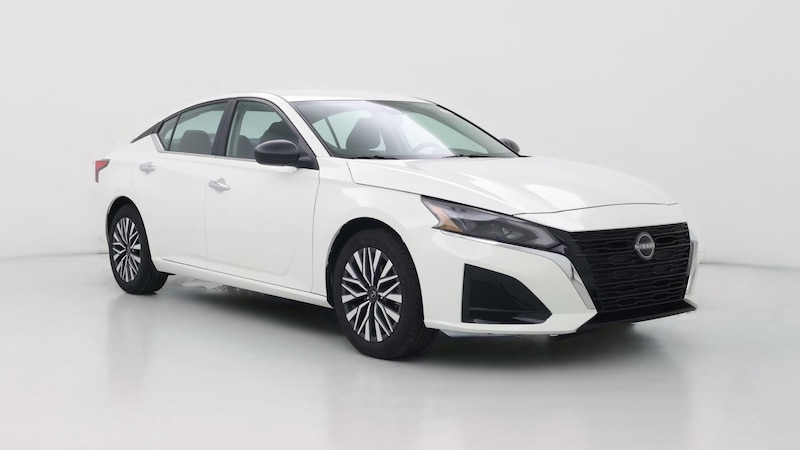 2024 Nissan Altima SV Hero Image