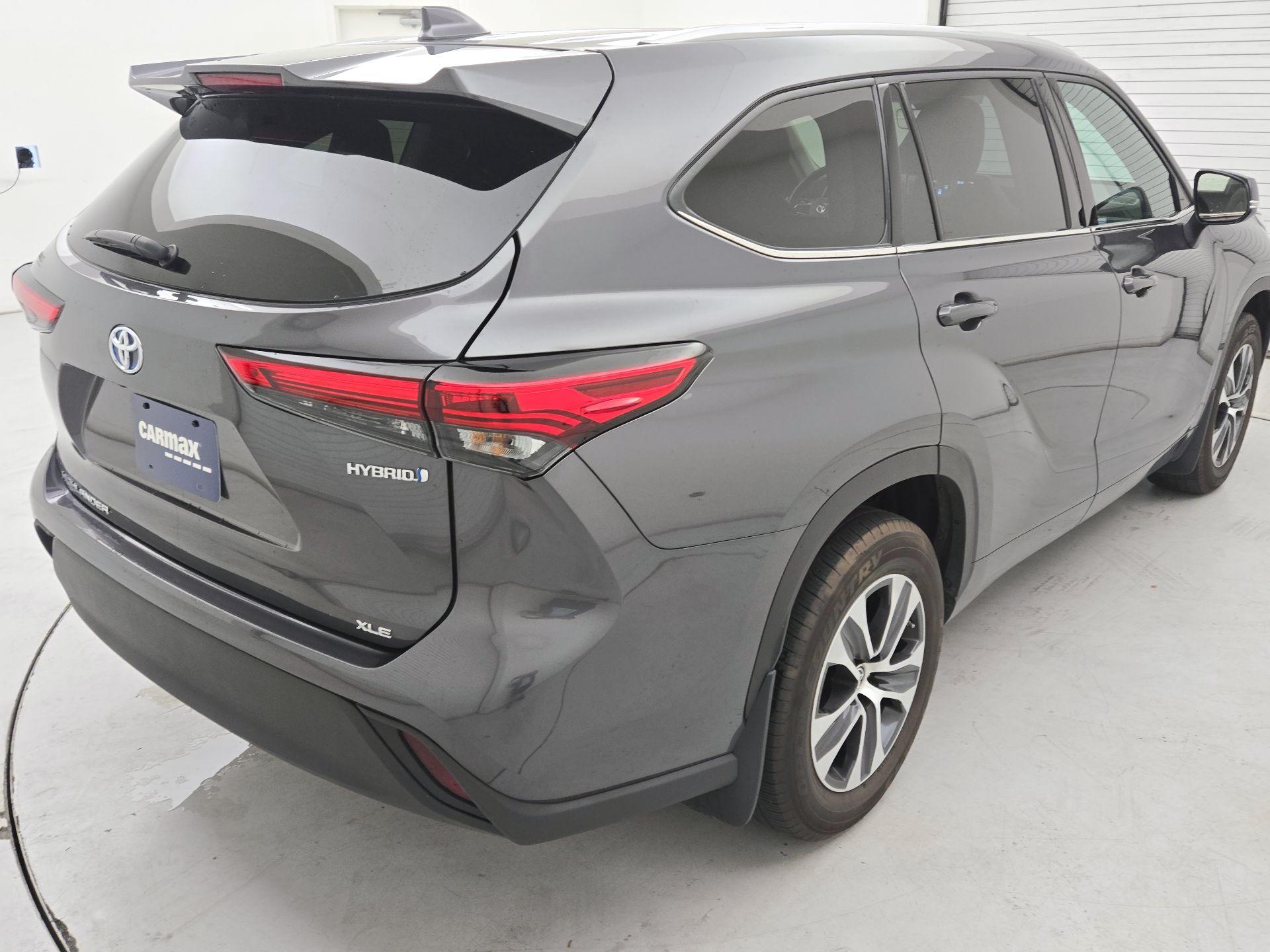 Thumbnail: 2022 Toyota Highlander - 5
