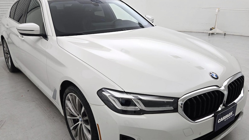 2022 BMW 5 Series 530i xDrive Hero Image
