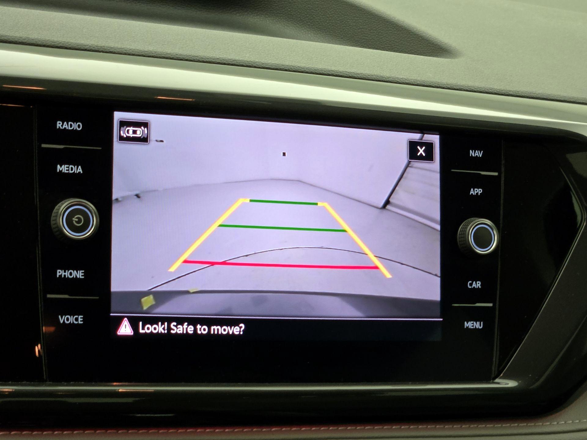 Thumbnail: 2022 Volkswagen Taos - 15