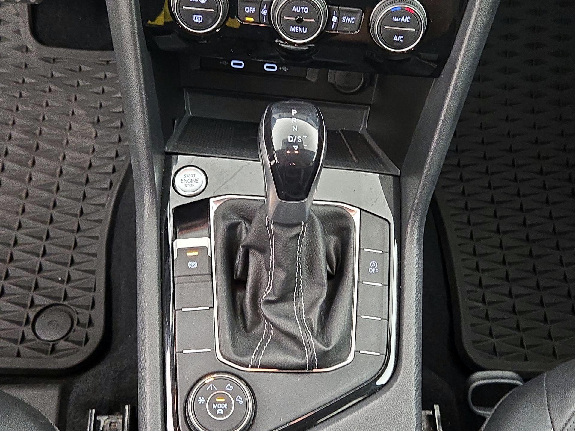 Thumbnail: 2022 Volkswagen Taos - 18