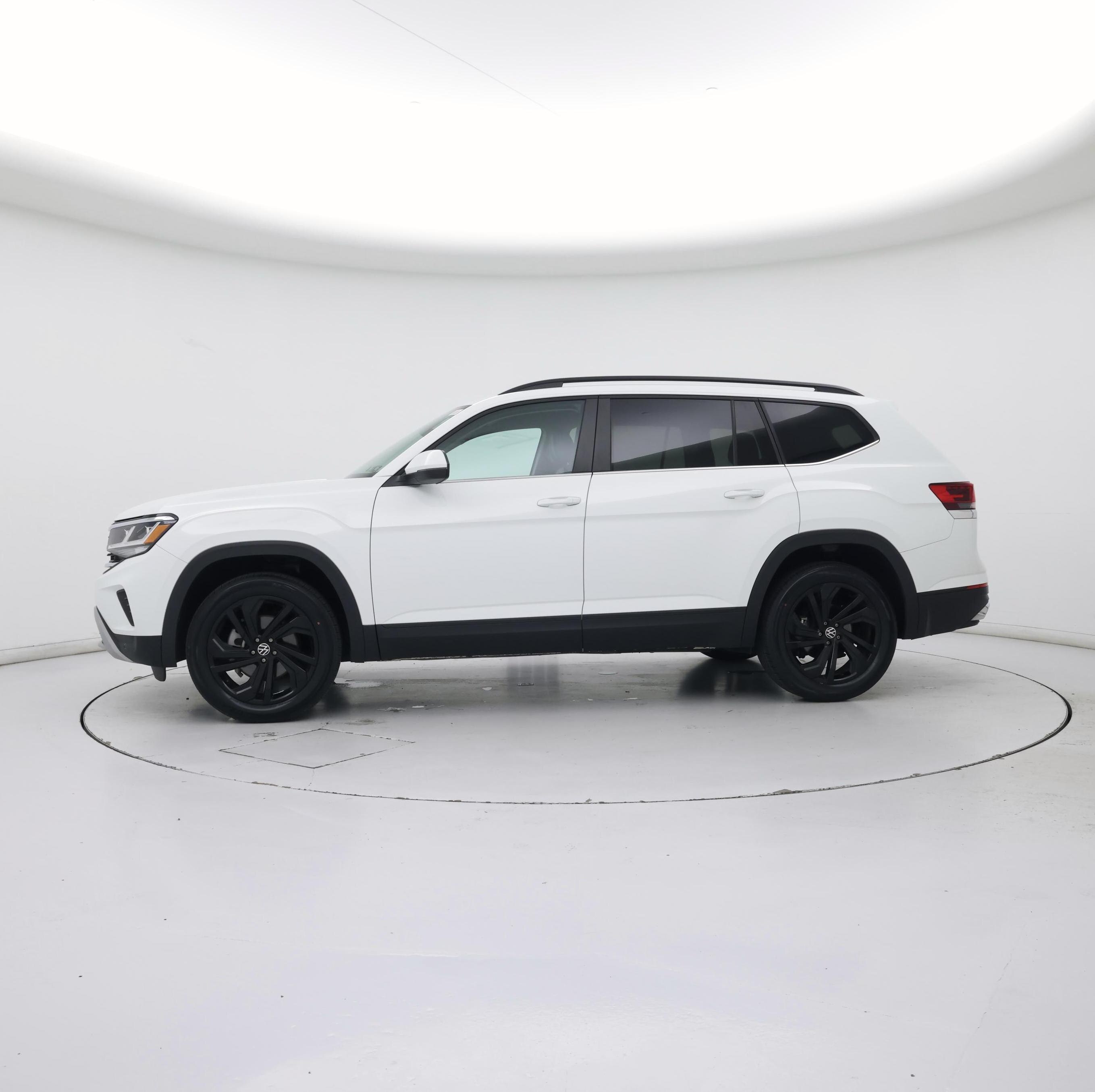 Thumbnail: 2022 Volkswagen Atlas - 3