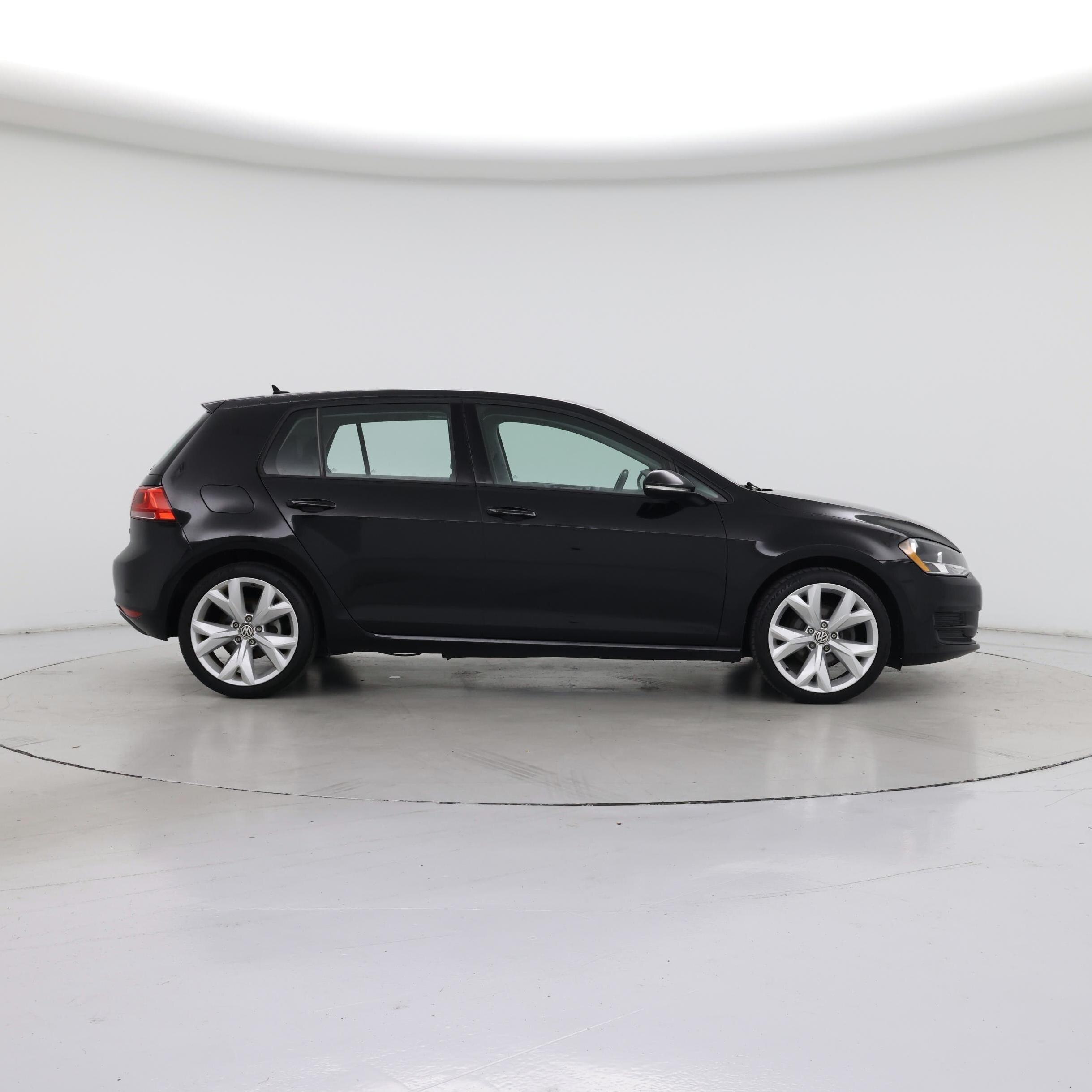 Thumbnail: 2017 Volkswagen Golf - 7