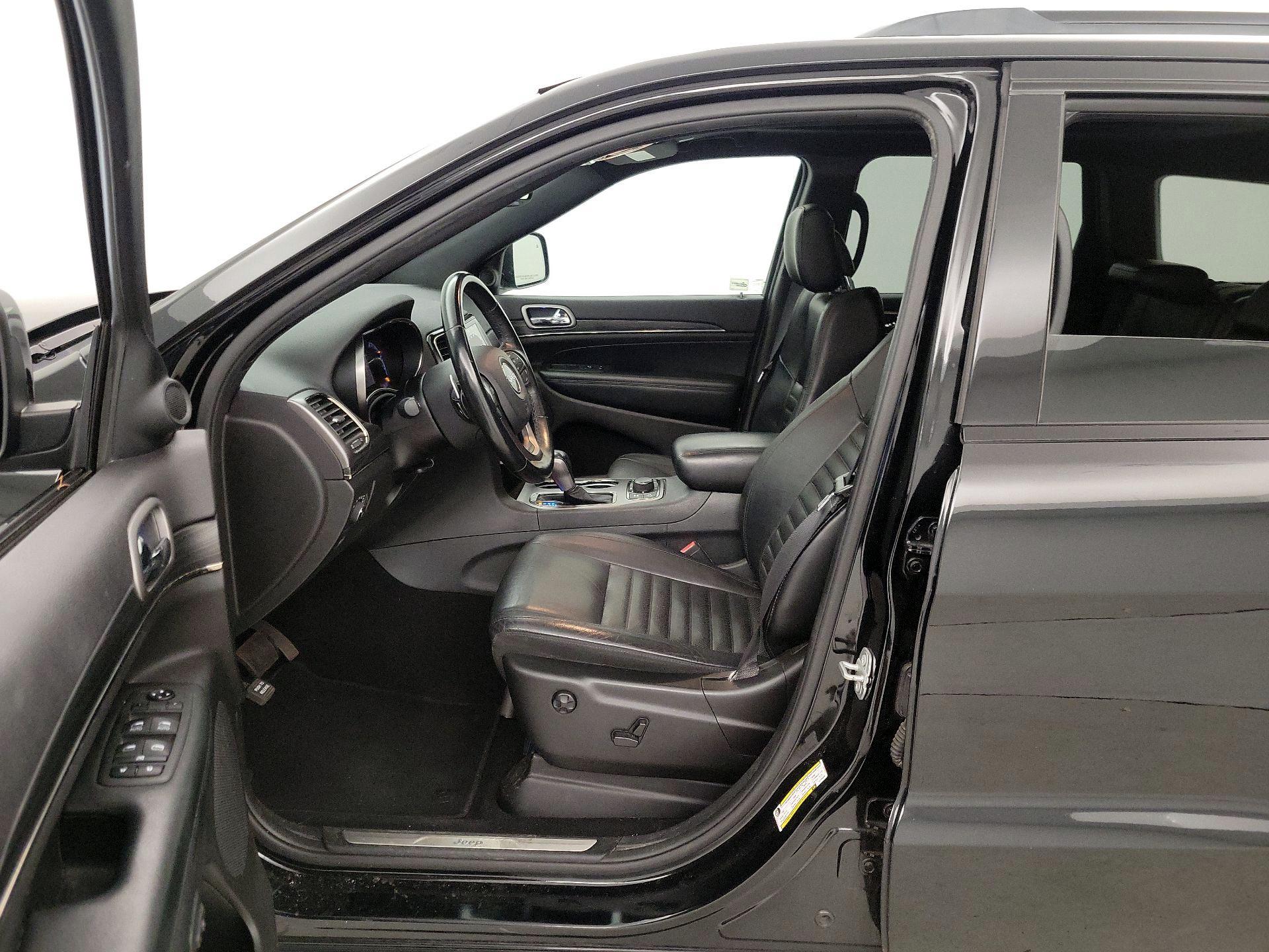 Thumbnail: 2020 Jeep Grand Cherokee - 11