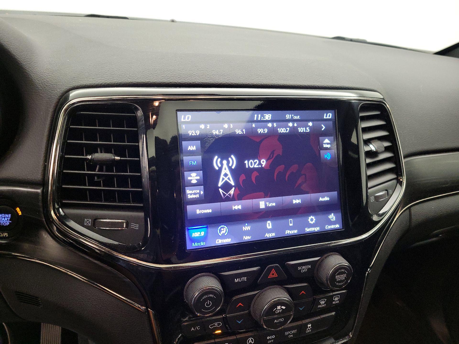 Thumbnail: 2020 Jeep Grand Cherokee - 15