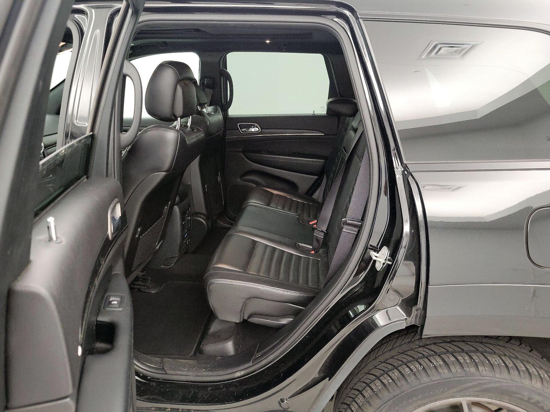 Thumbnail: 2020 Jeep Grand Cherokee - 19