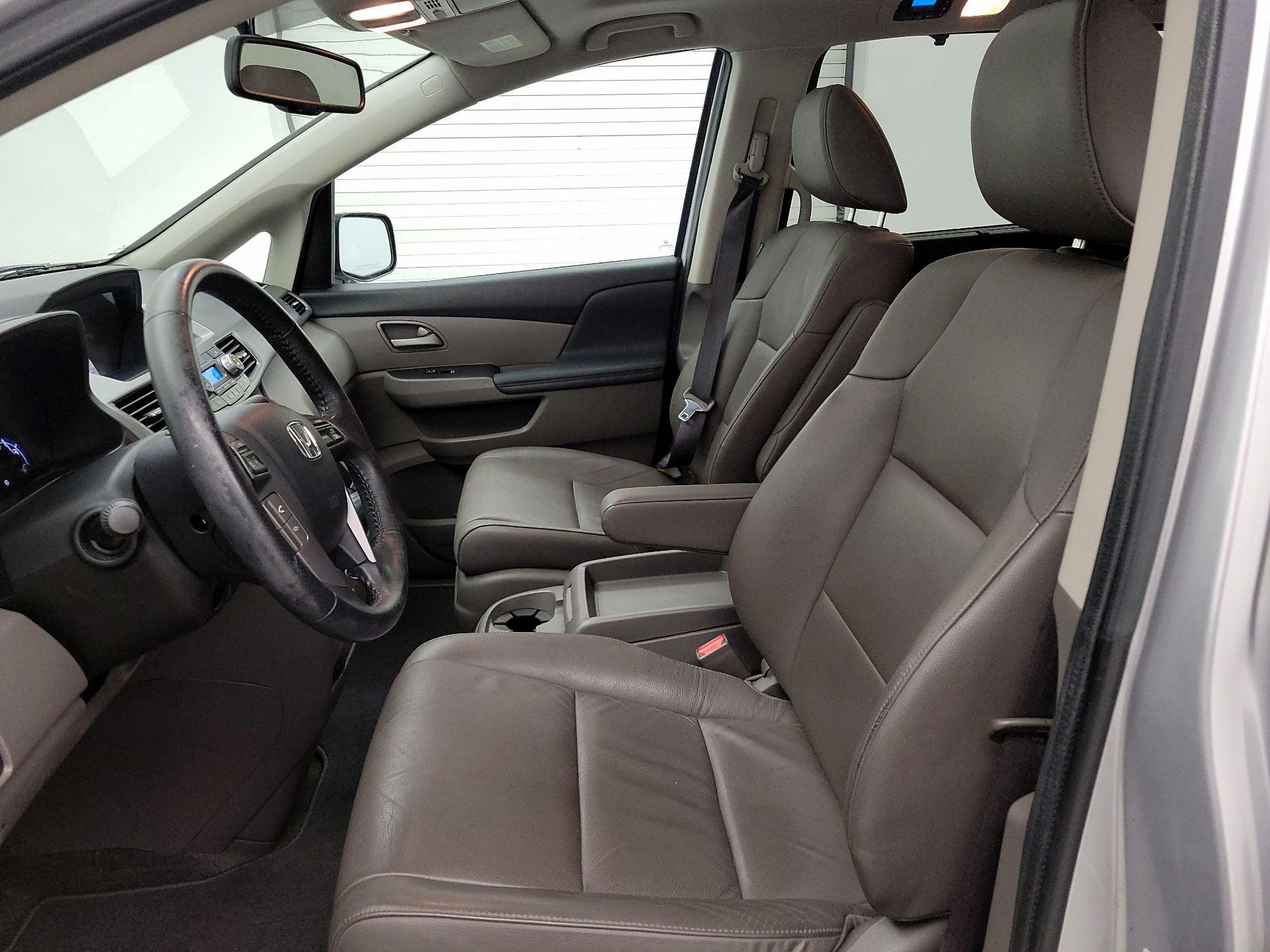 Thumbnail: 2013 Honda Odyssey - 11