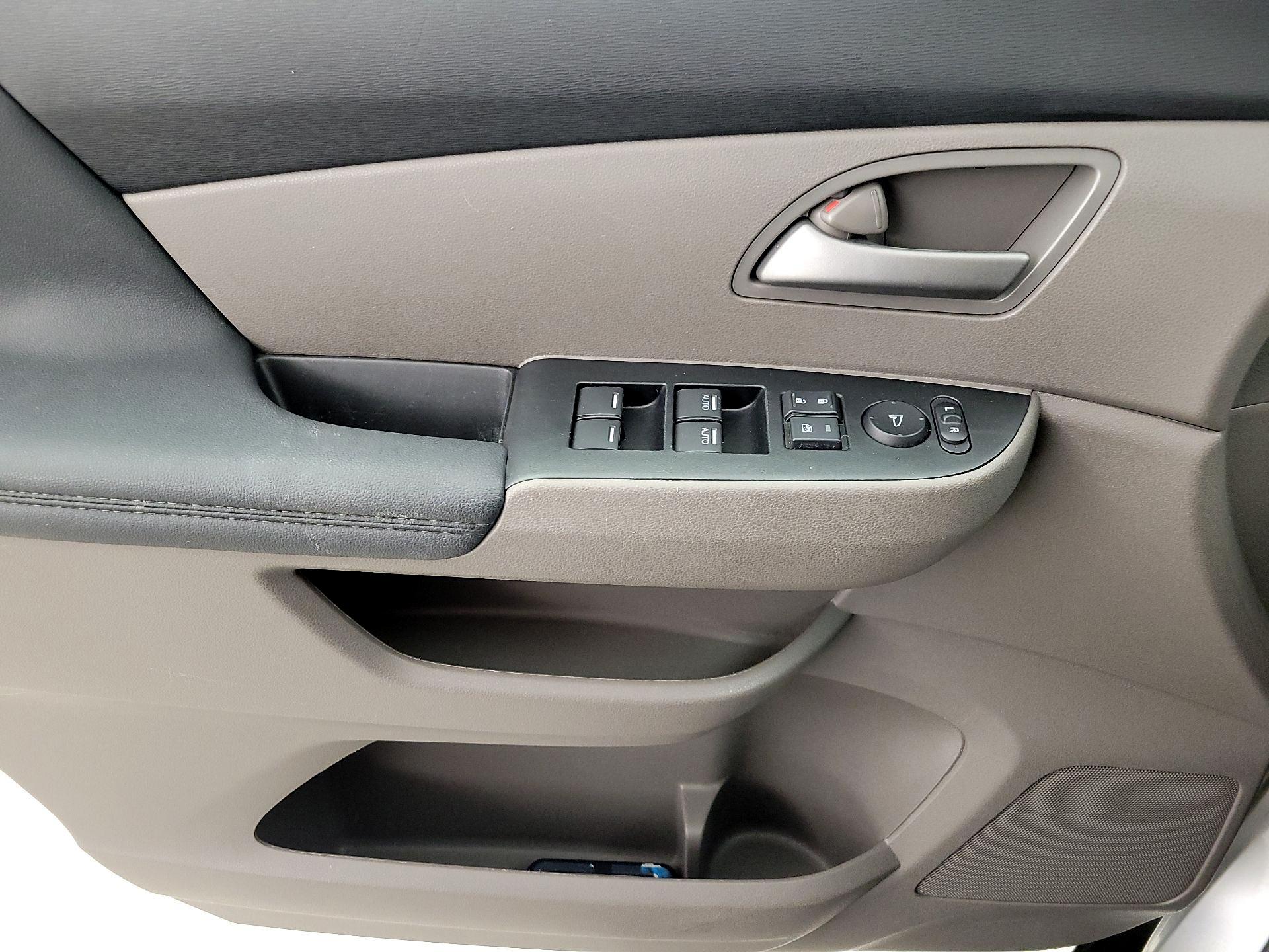 Thumbnail: 2013 Honda Odyssey - 12