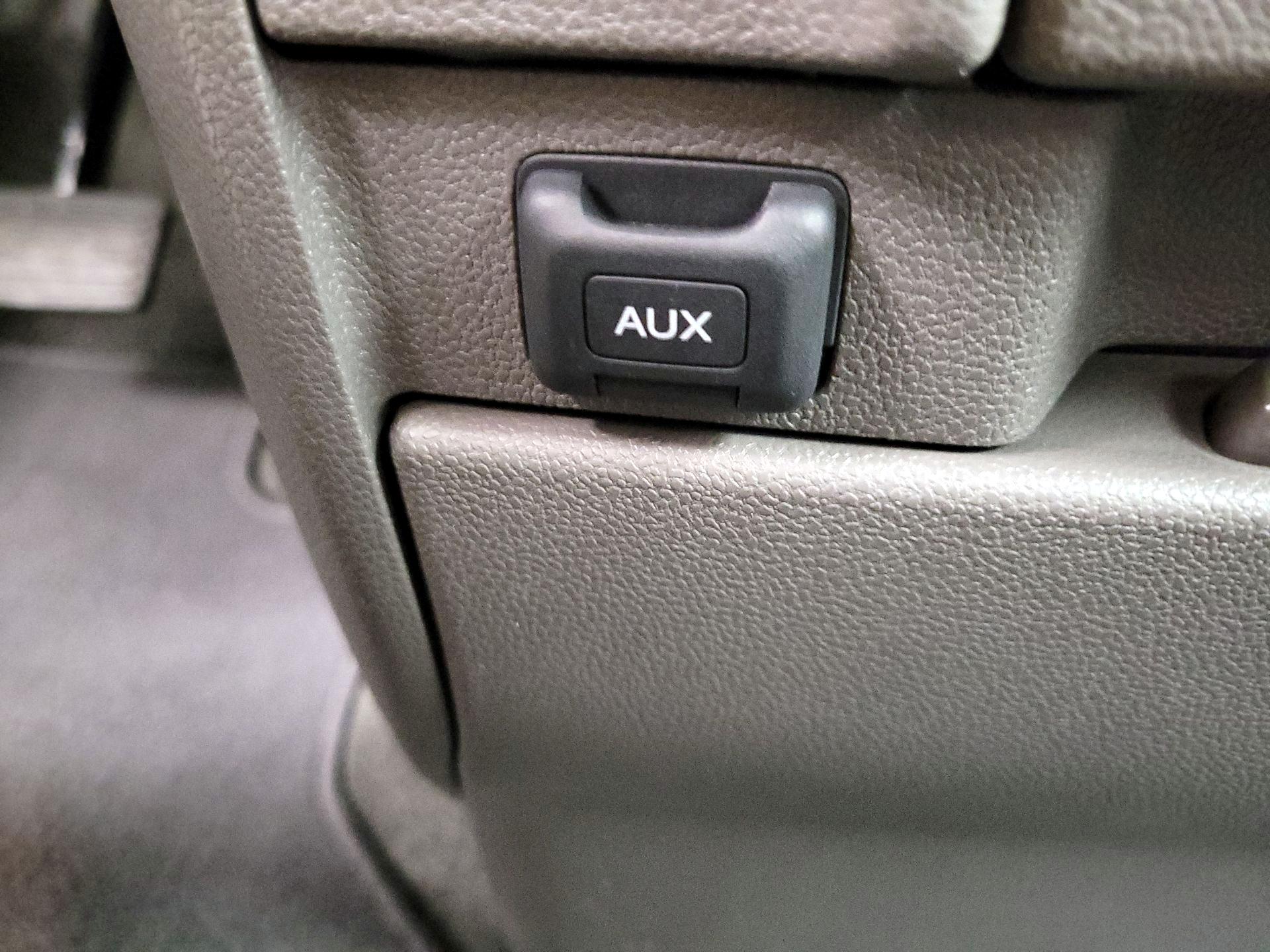 Thumbnail: 2013 Honda Odyssey - 19