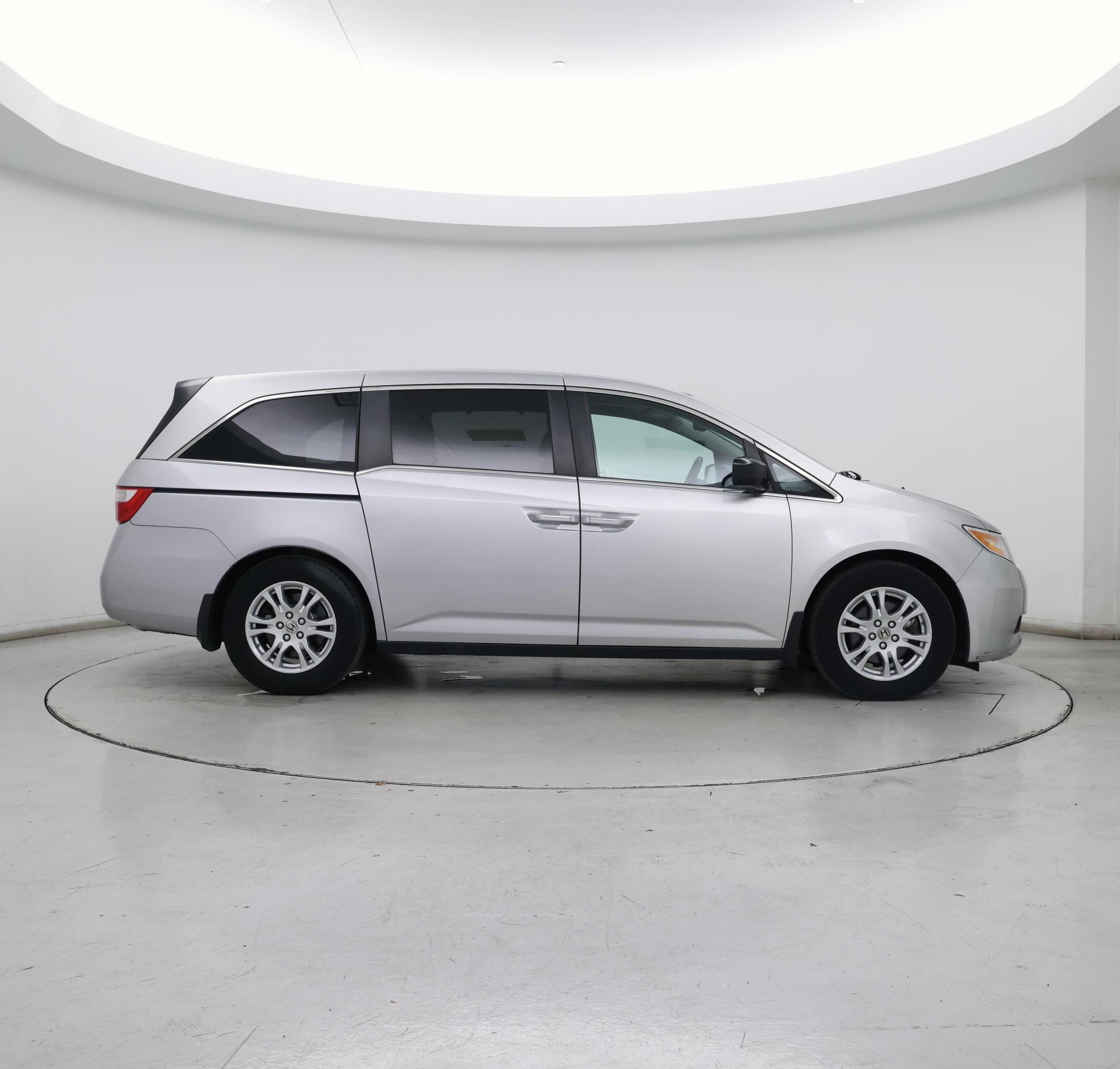 Thumbnail: 2013 Honda Odyssey - 7