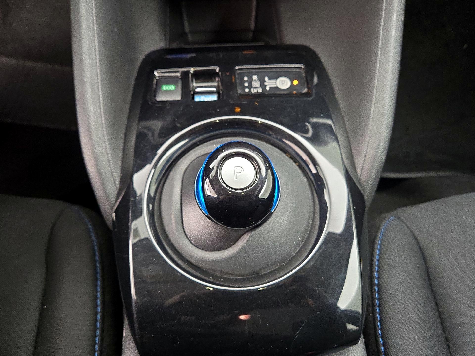 Thumbnail: 2019 Nissan Leaf - 16