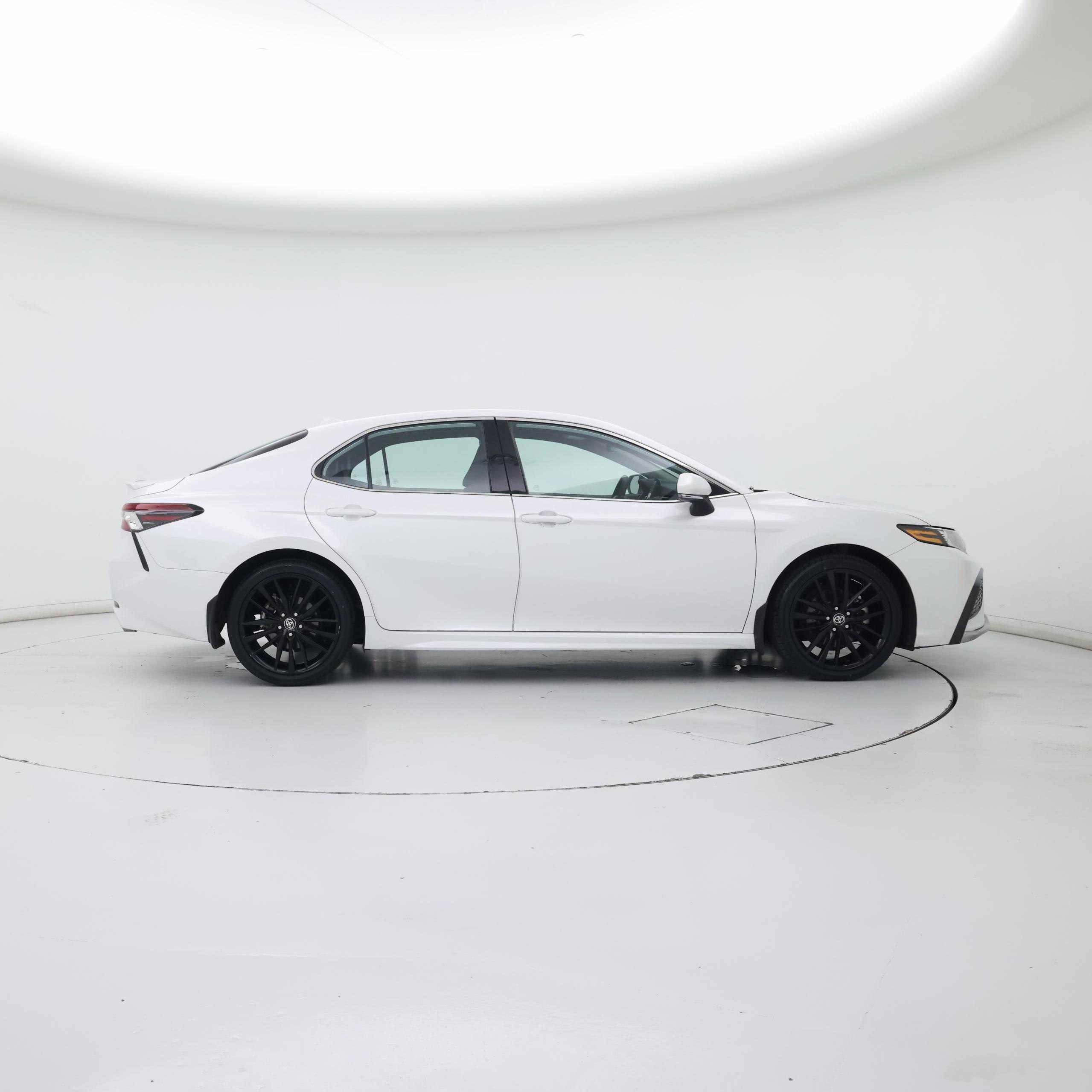 Thumbnail: 2023 Toyota Camry - 7