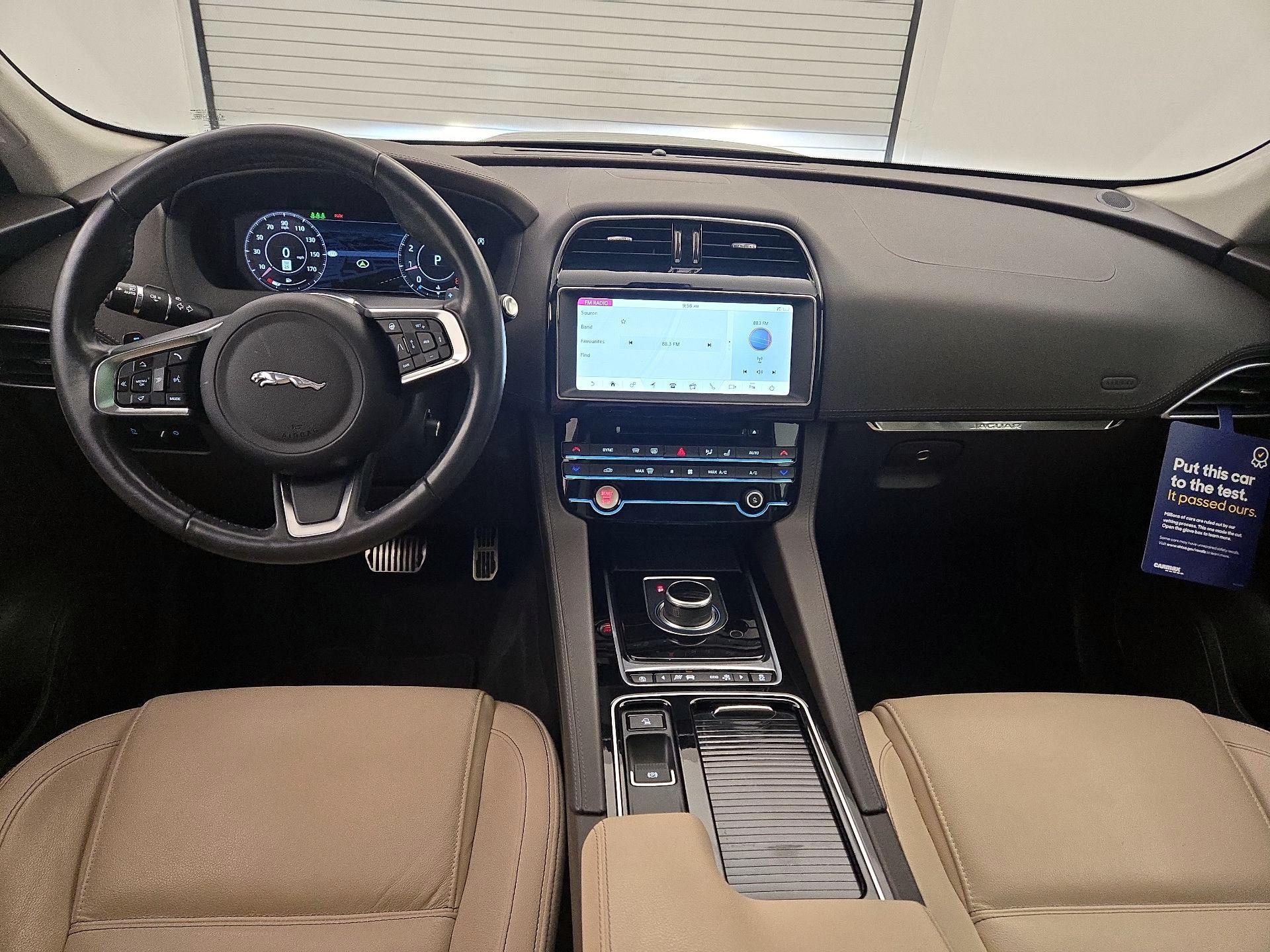 Thumbnail: 2019 Jaguar F-Pace - 9
