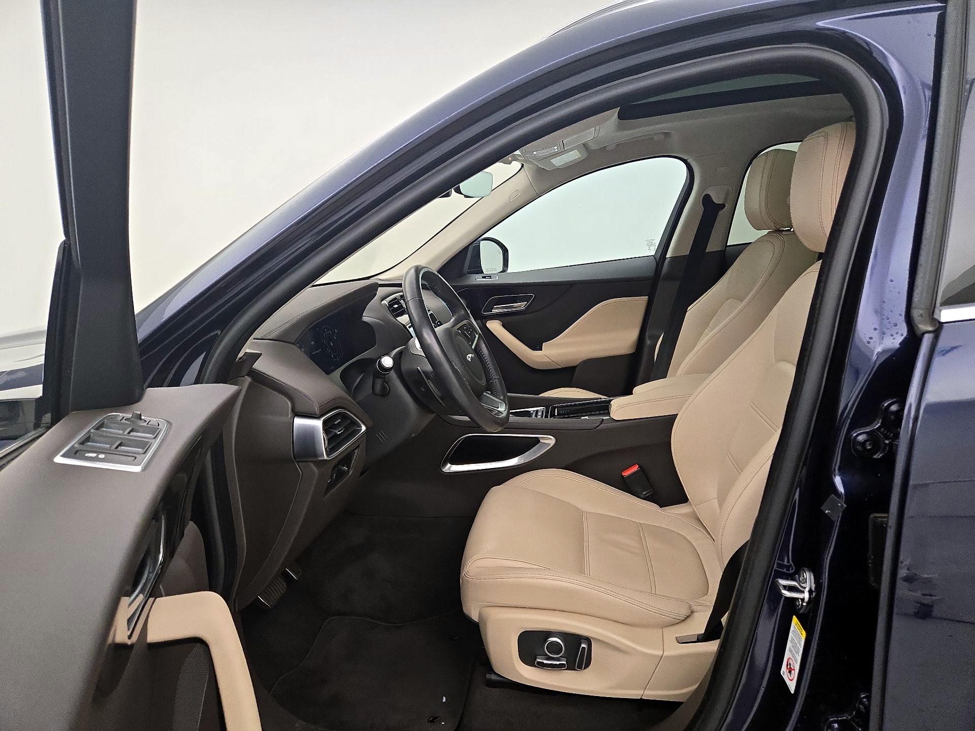 Thumbnail: 2019 Jaguar F-Pace - 11
