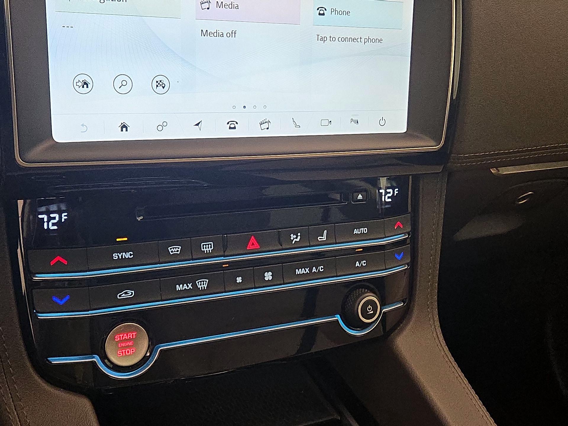 Thumbnail: 2019 Jaguar F-Pace - 15