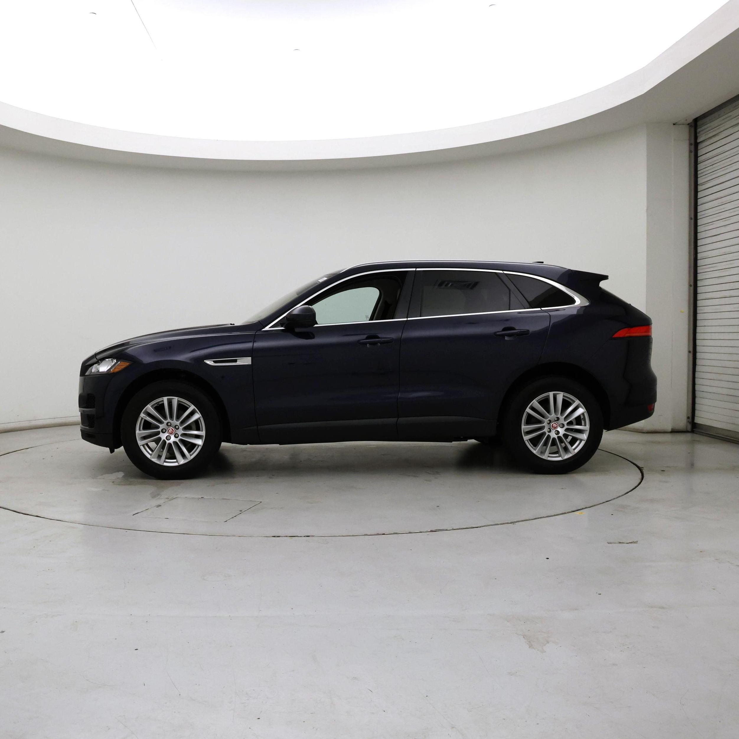 Thumbnail: 2019 Jaguar F-Pace - 3