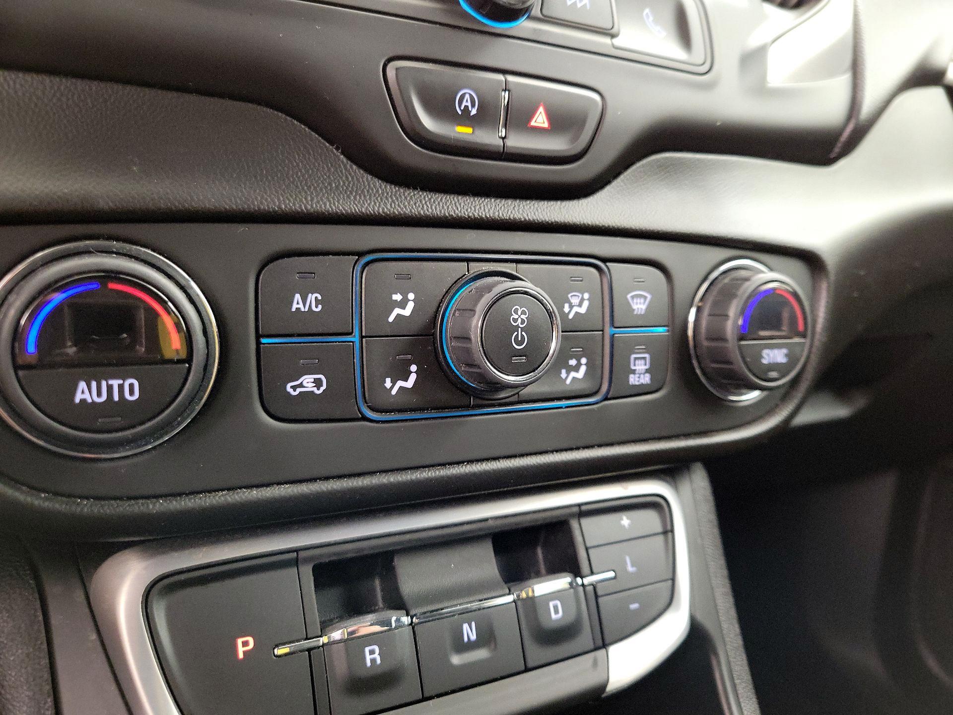 Thumbnail: 2022 GMC Terrain - 16