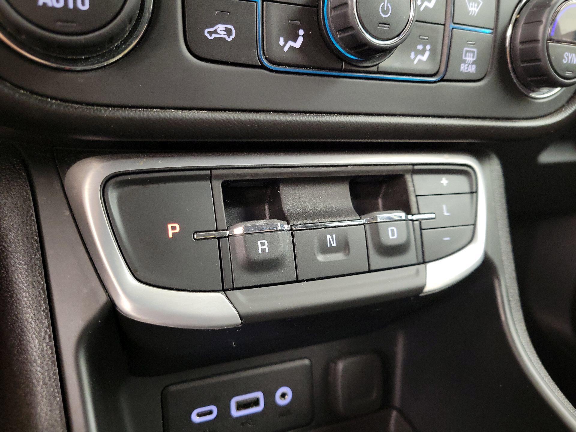 Thumbnail: 2022 GMC Terrain - 17