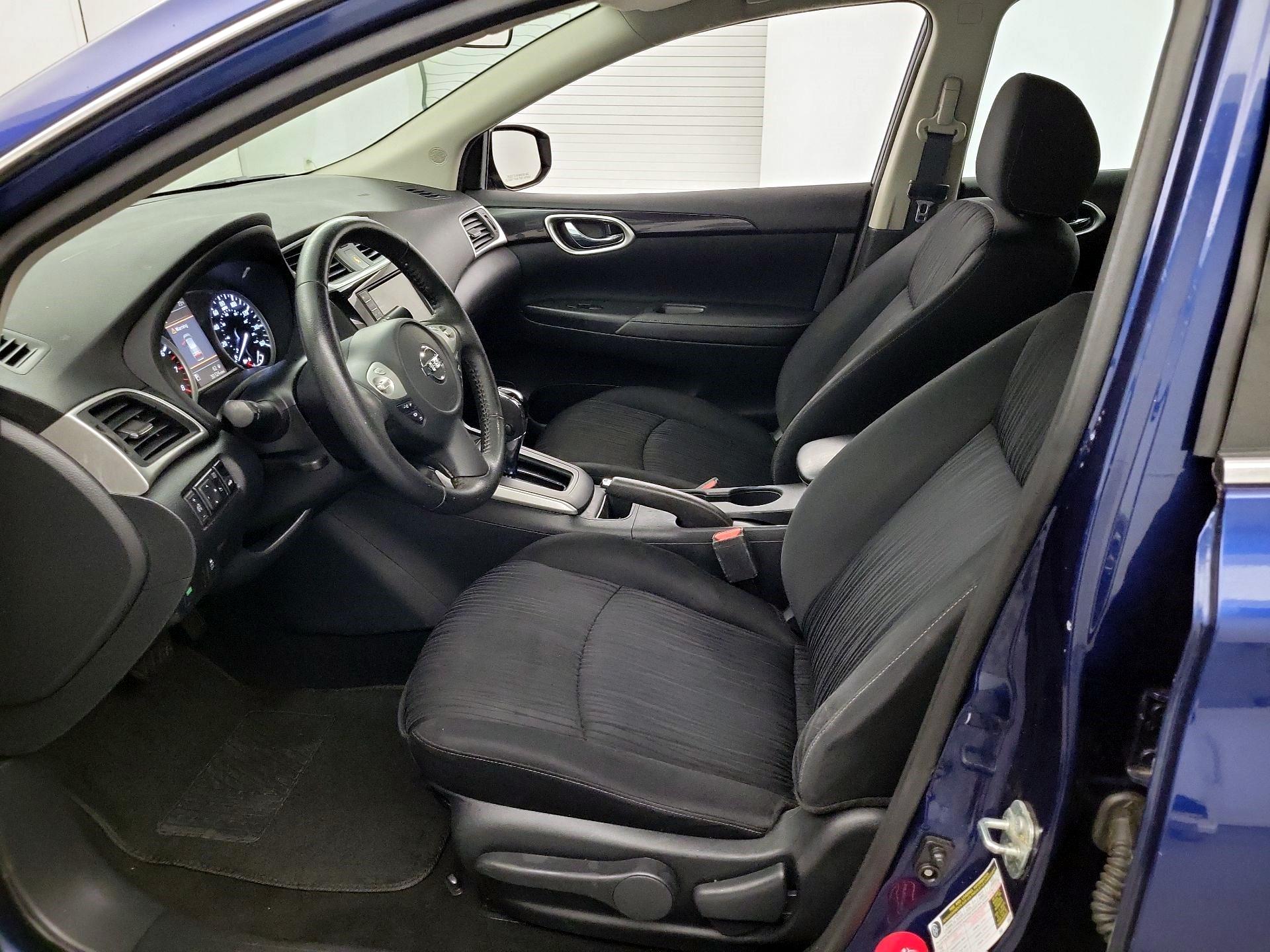 Thumbnail: 2019 Nissan Sentra - 9