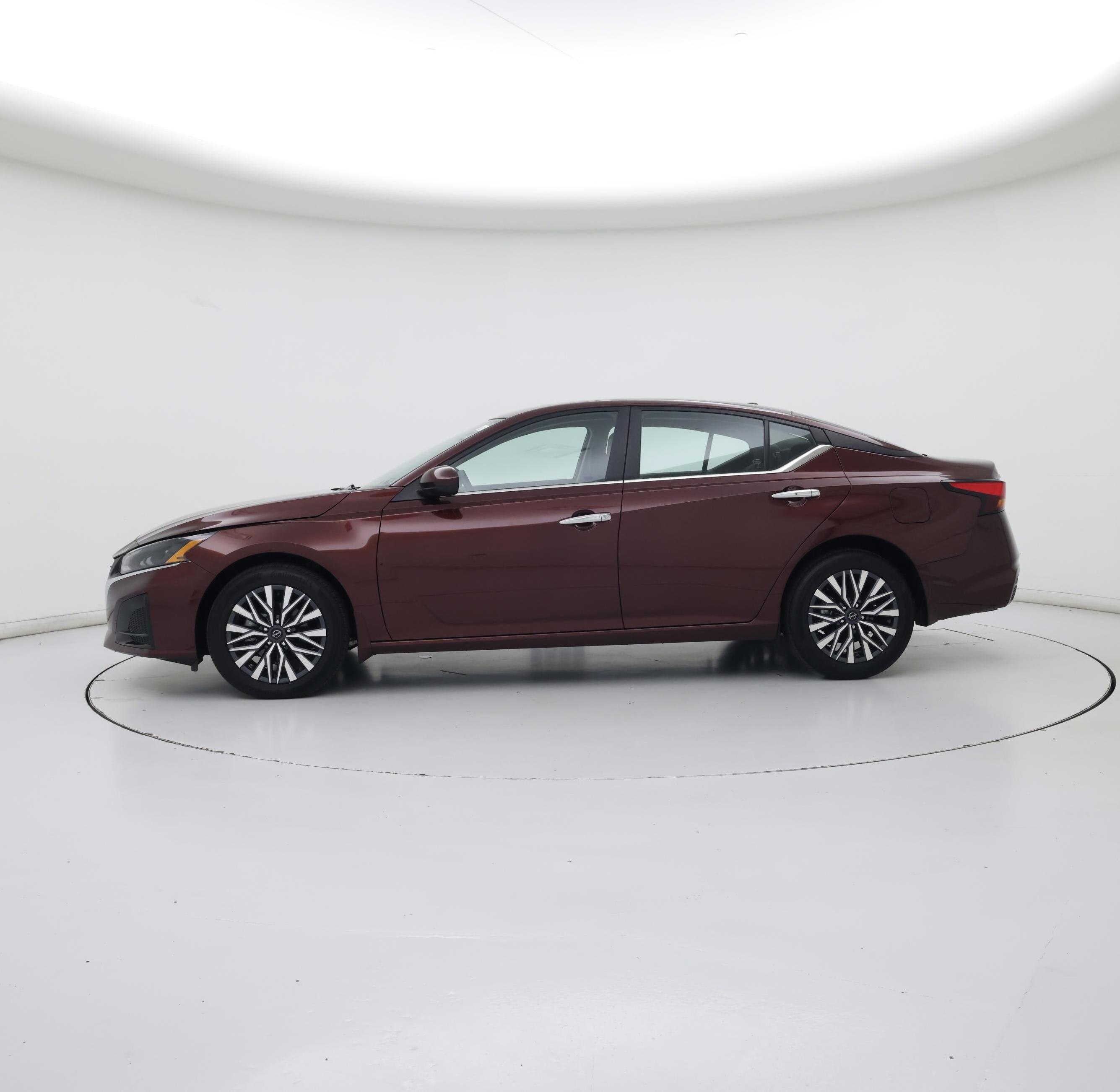 Thumbnail: 2023 Nissan Altima - 3