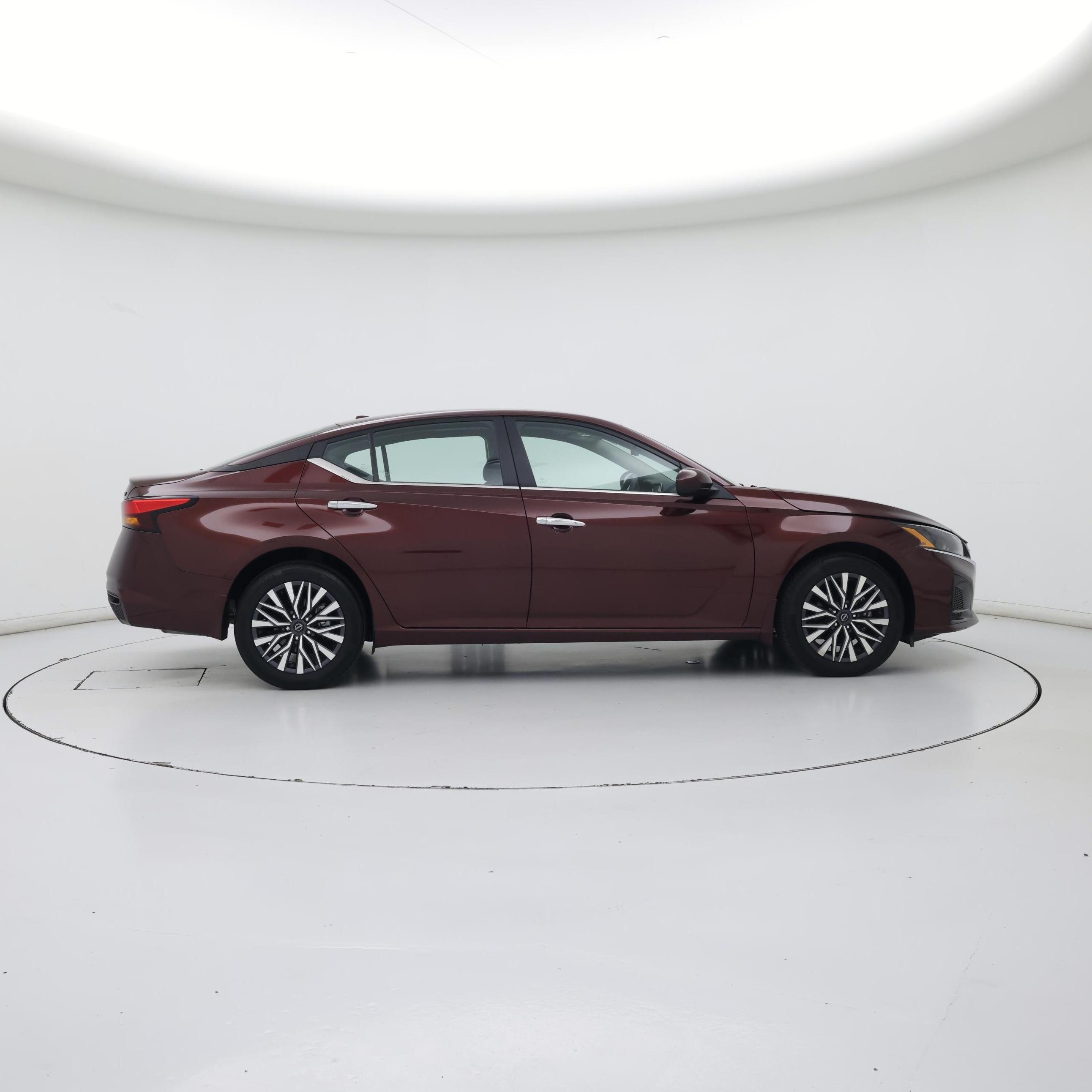 Thumbnail: 2023 Nissan Altima - 7