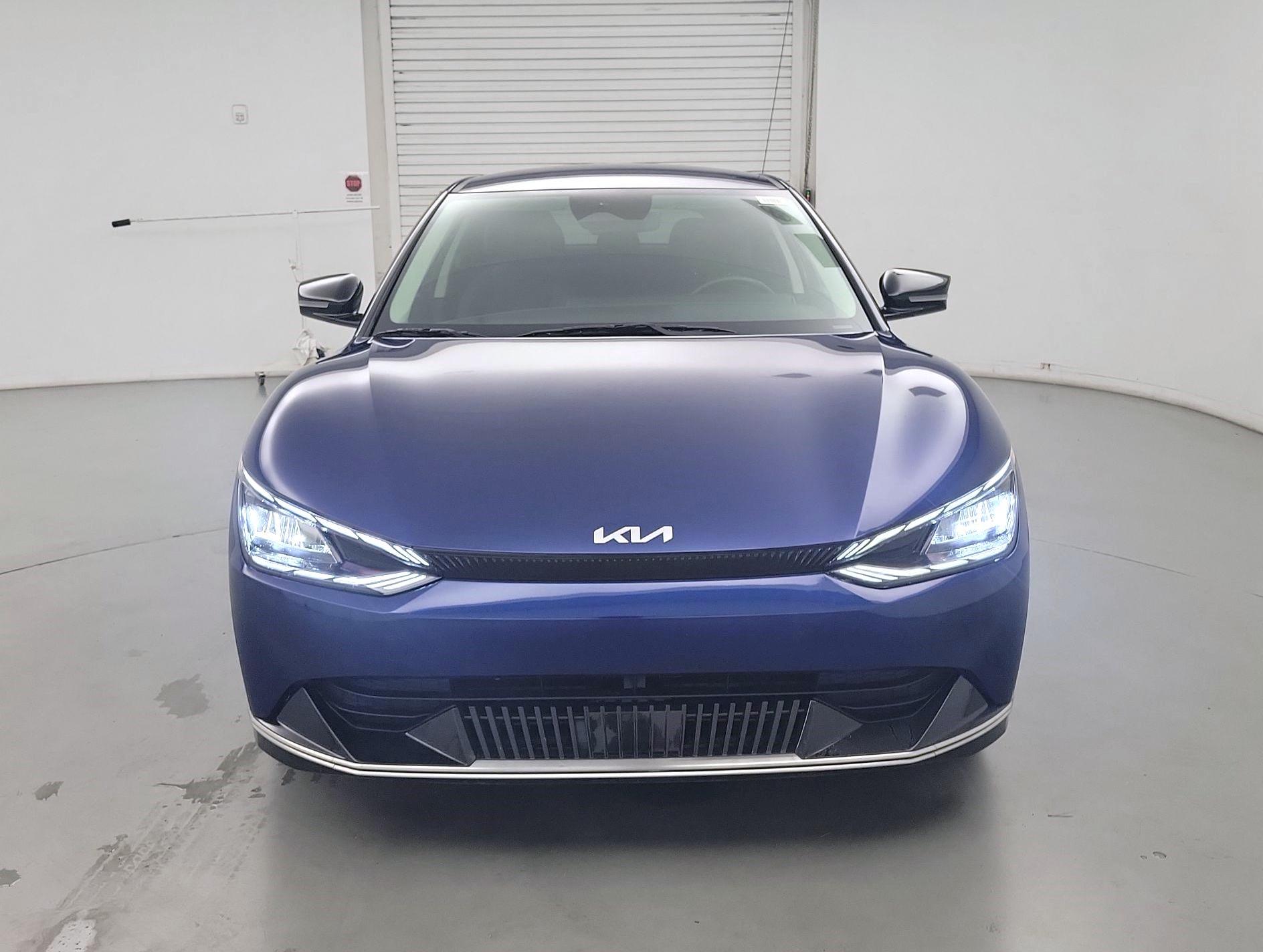 Thumbnail: 2023 Kia EV6 - 2