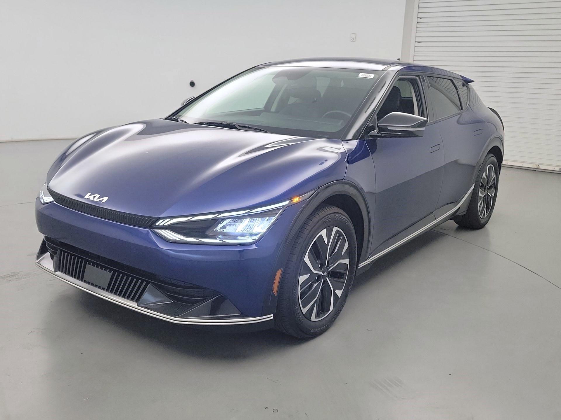 Thumbnail: 2023 Kia EV6 - 3