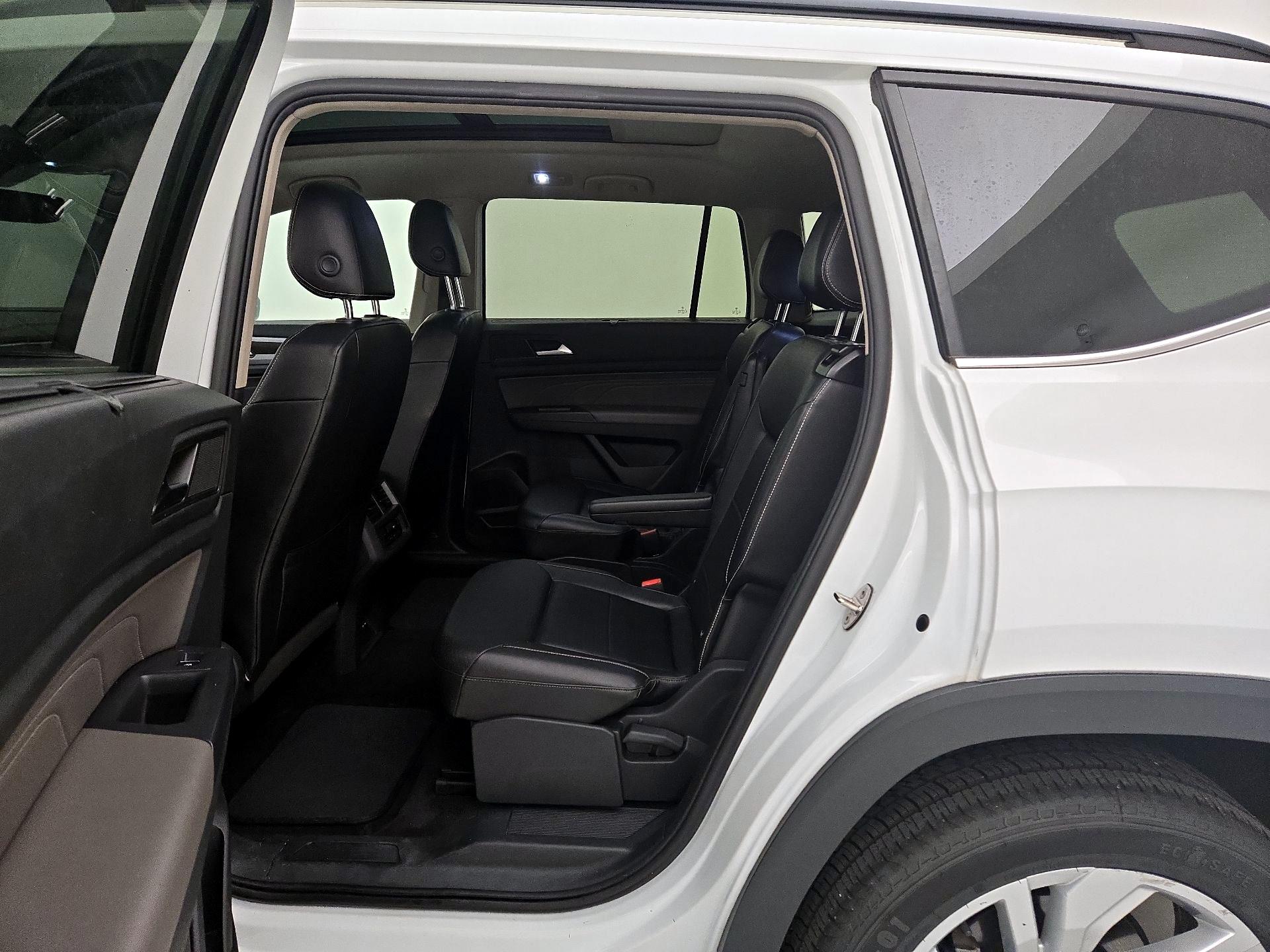 Thumbnail: 2021 Volkswagen Atlas - 17