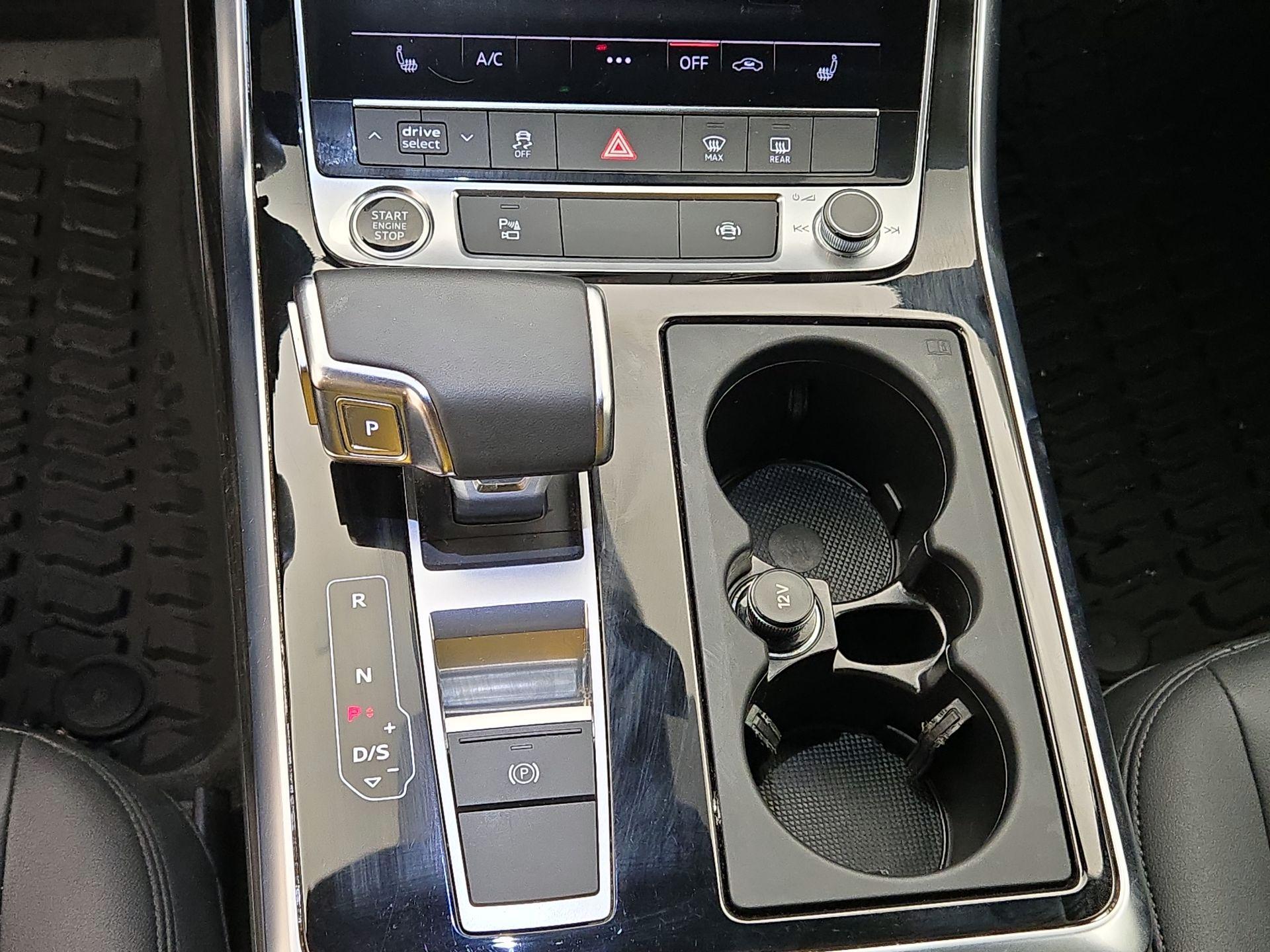 Thumbnail: 2022 Audi Q7 - 17