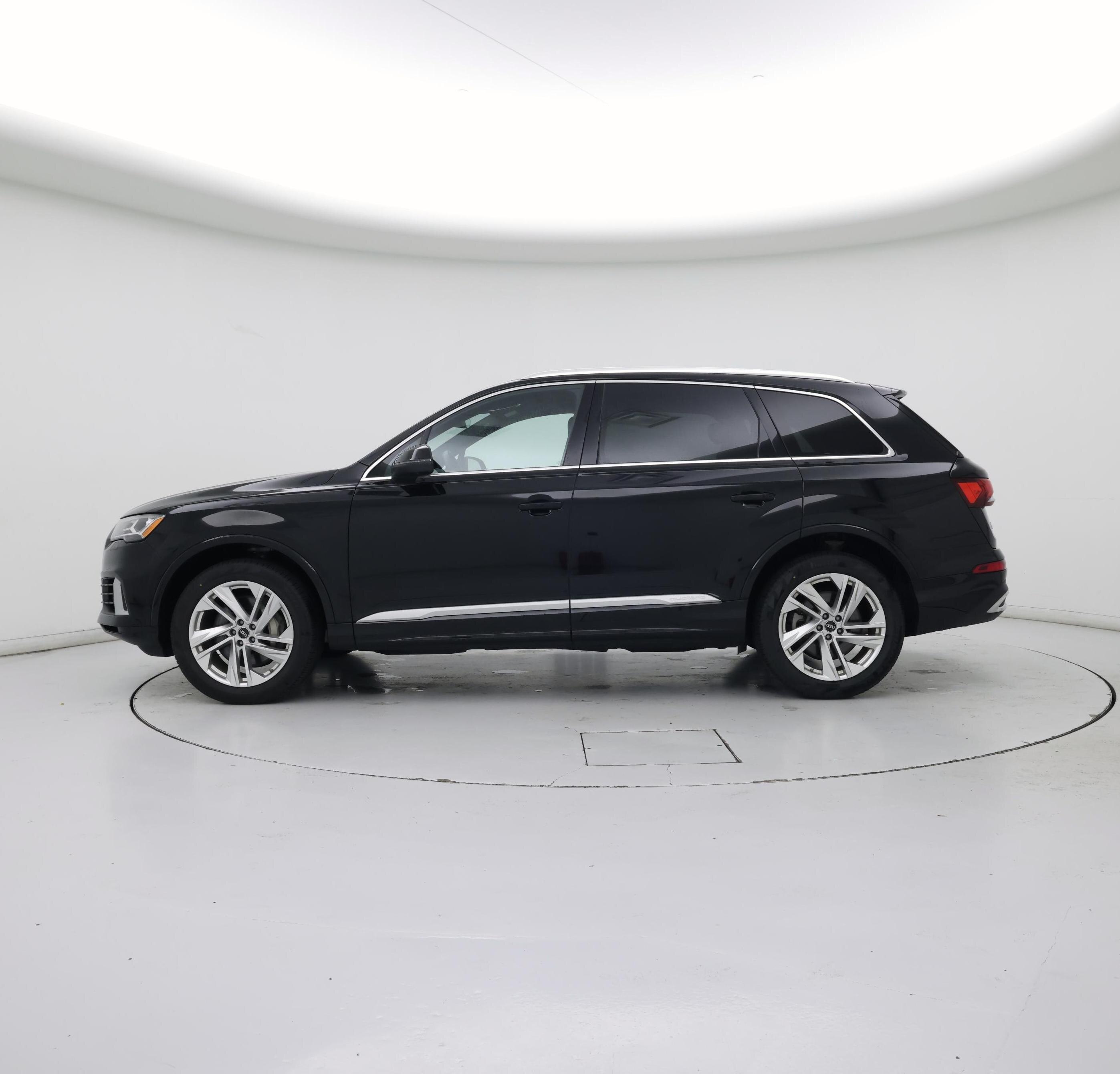 Thumbnail: 2022 Audi Q7 - 3