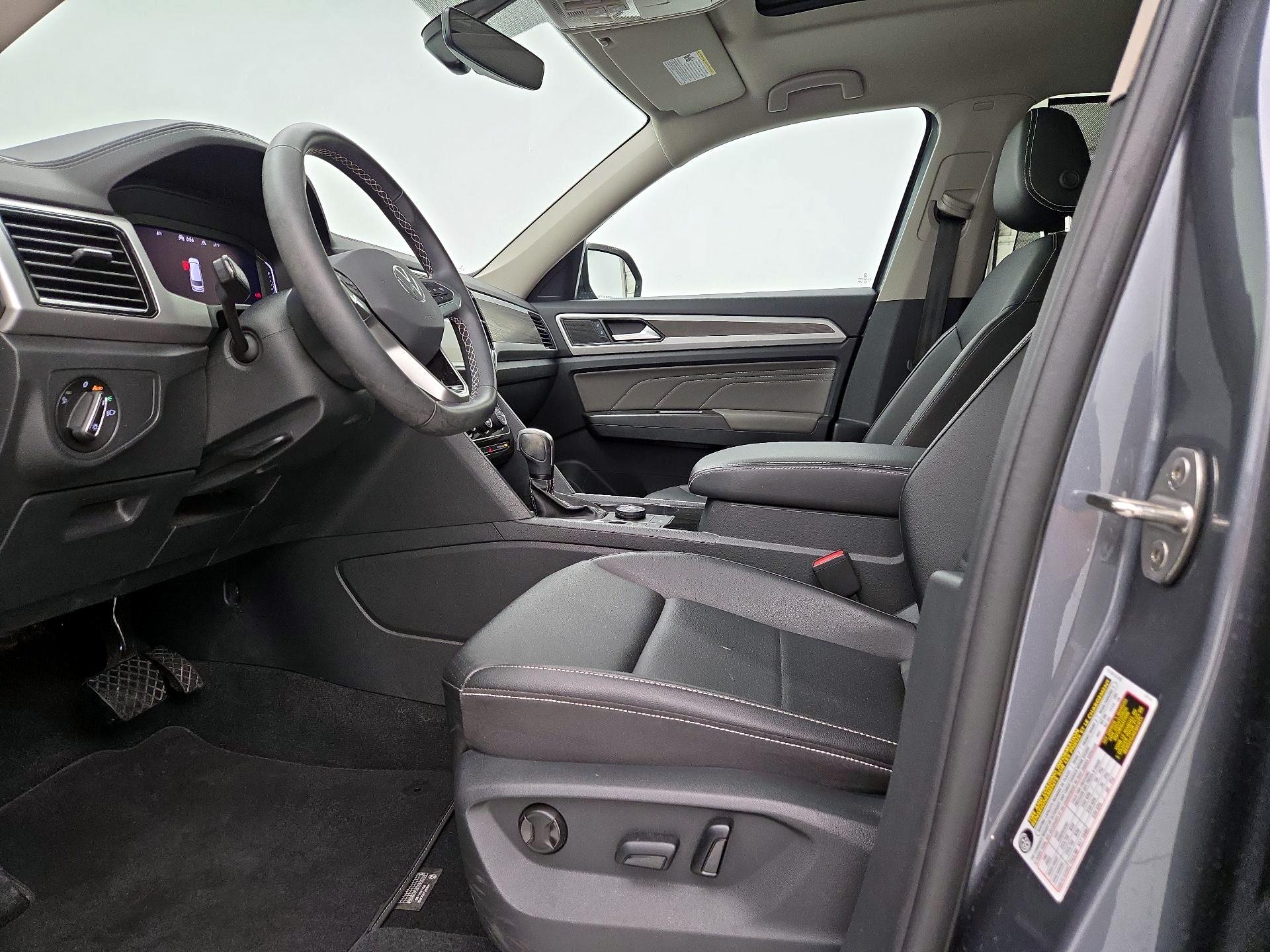 Thumbnail: 2023 Volkswagen Atlas - 11