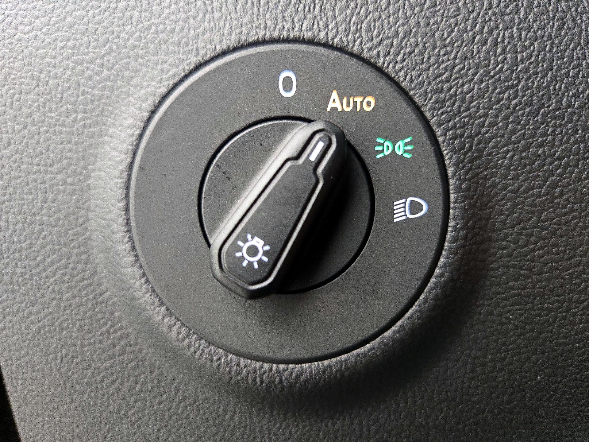 Thumbnail: 2022 Volkswagen Taos - 13