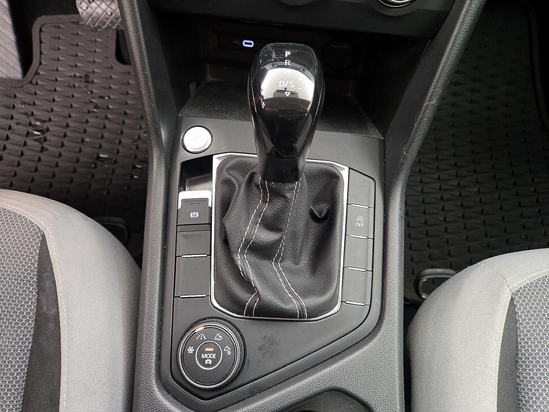 Thumbnail: 2022 Volkswagen Taos - 17