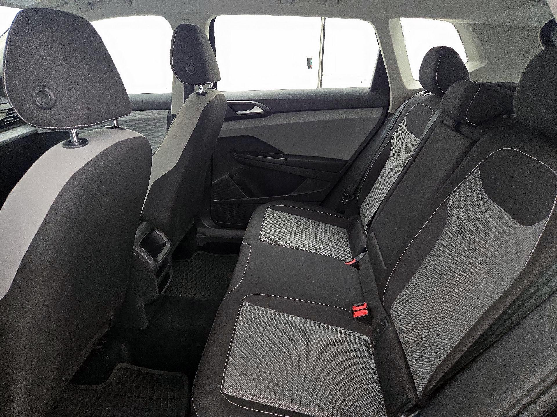 Thumbnail: 2022 Volkswagen Taos - 19