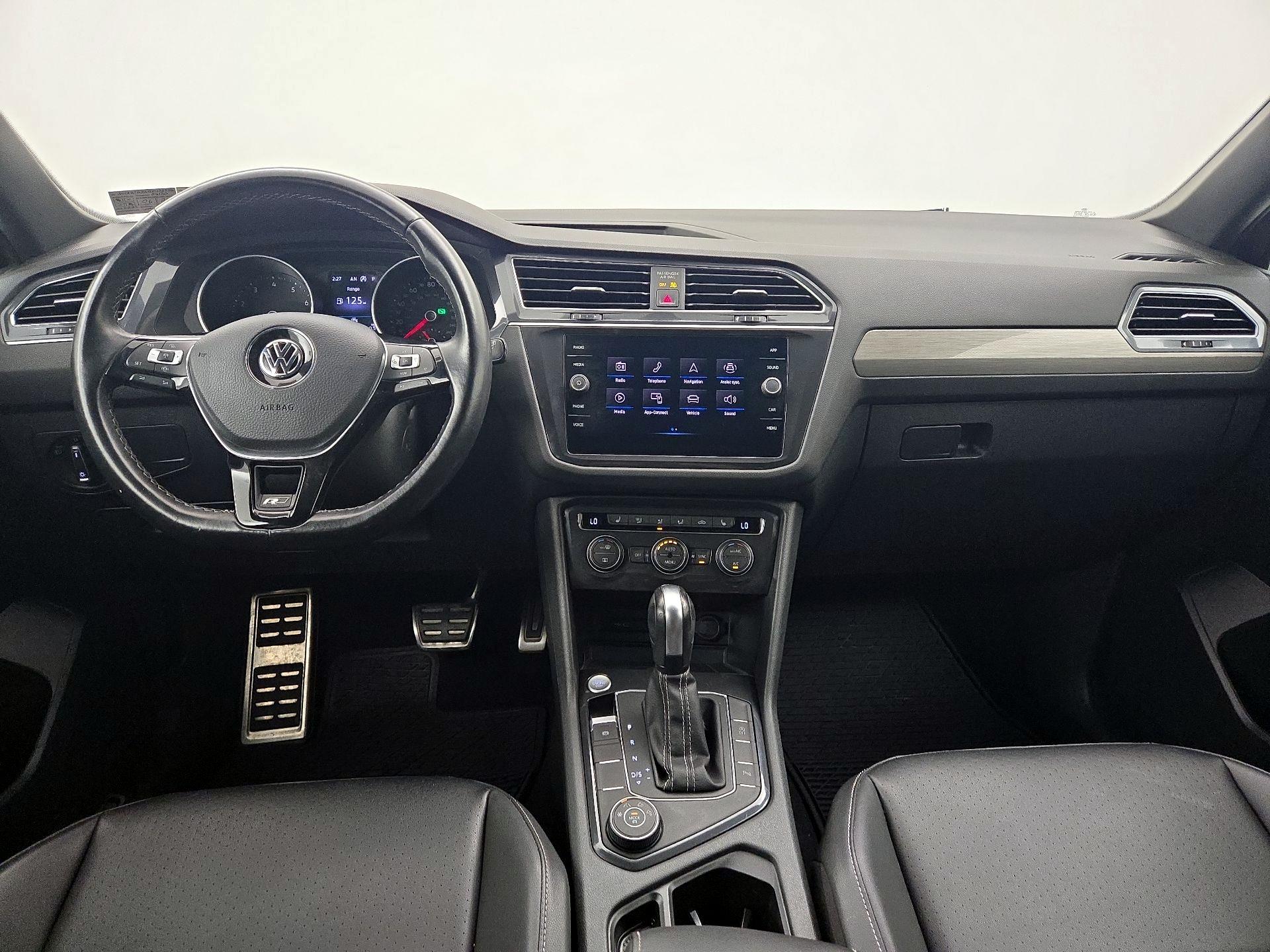 Thumbnail: 2021 Volkswagen Tiguan - 9