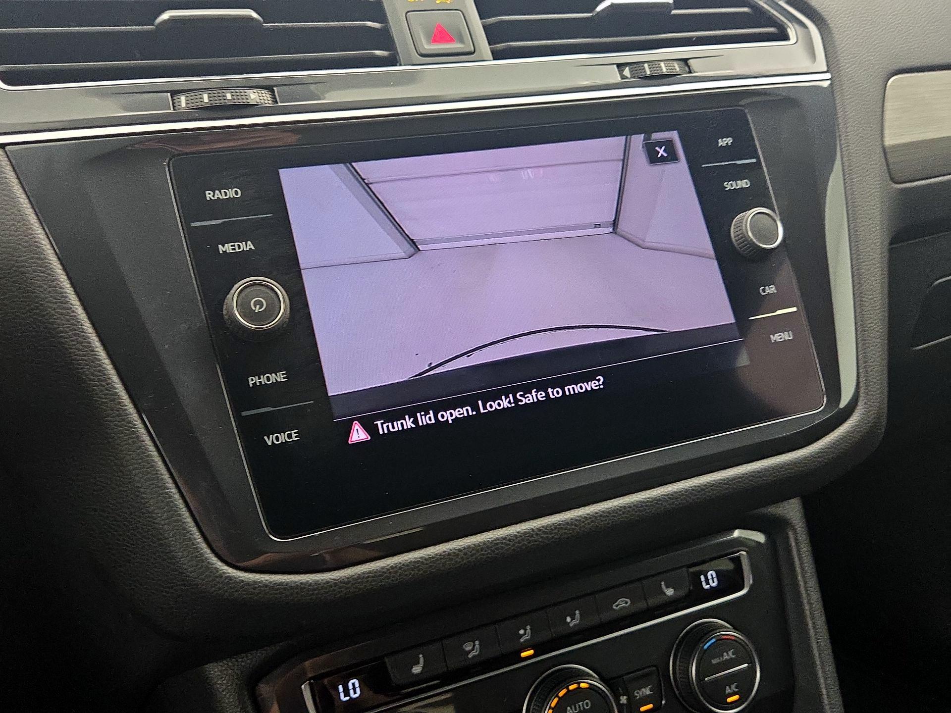 Thumbnail: 2021 Volkswagen Tiguan - 14