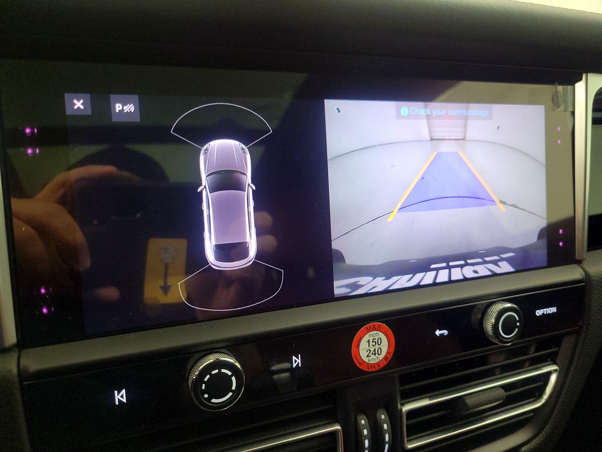 Thumbnail: 2022 Porsche Macan - 15