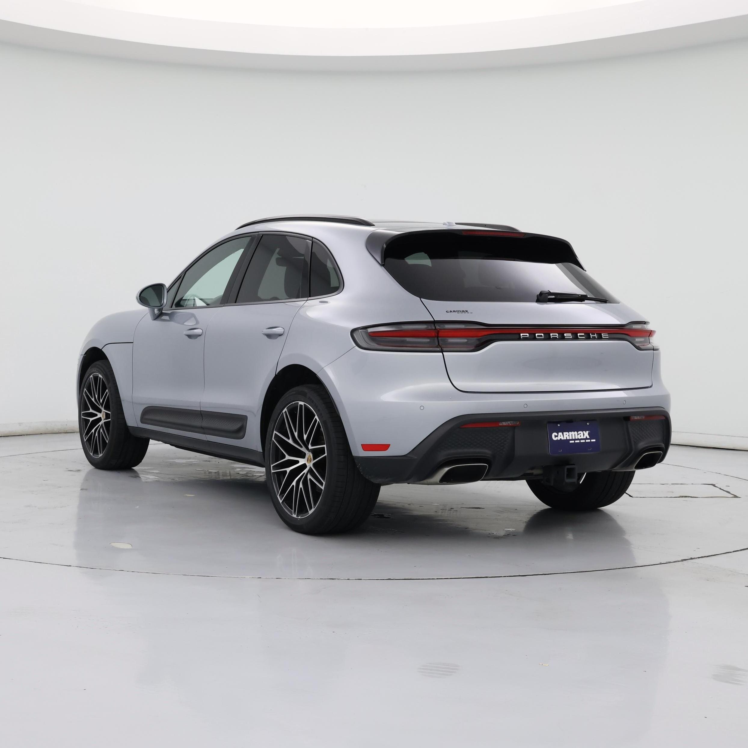 Thumbnail: 2022 Porsche Macan - 2