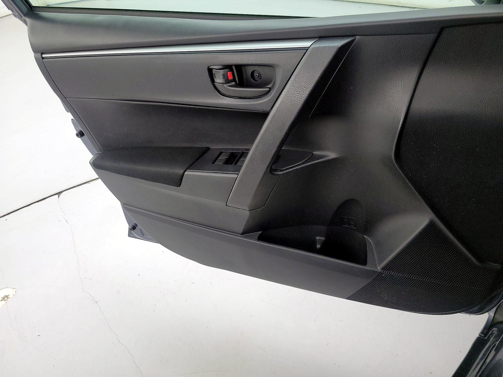 Thumbnail: 2014 Toyota Corolla - 12