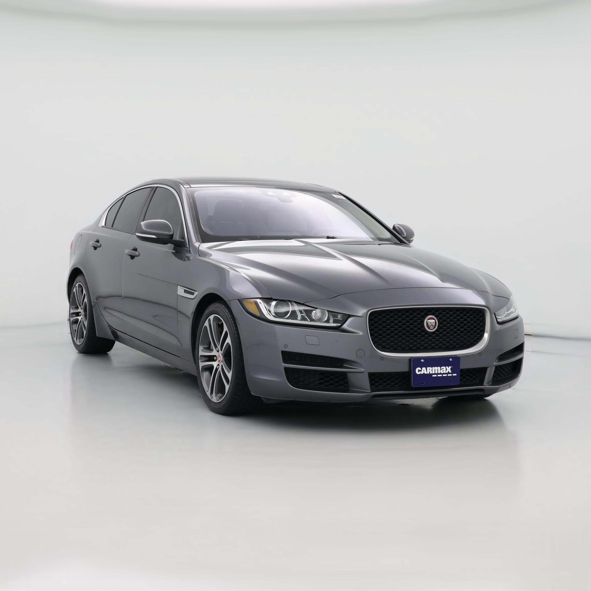 Thumbnail: 2017 Jaguar XE - 1