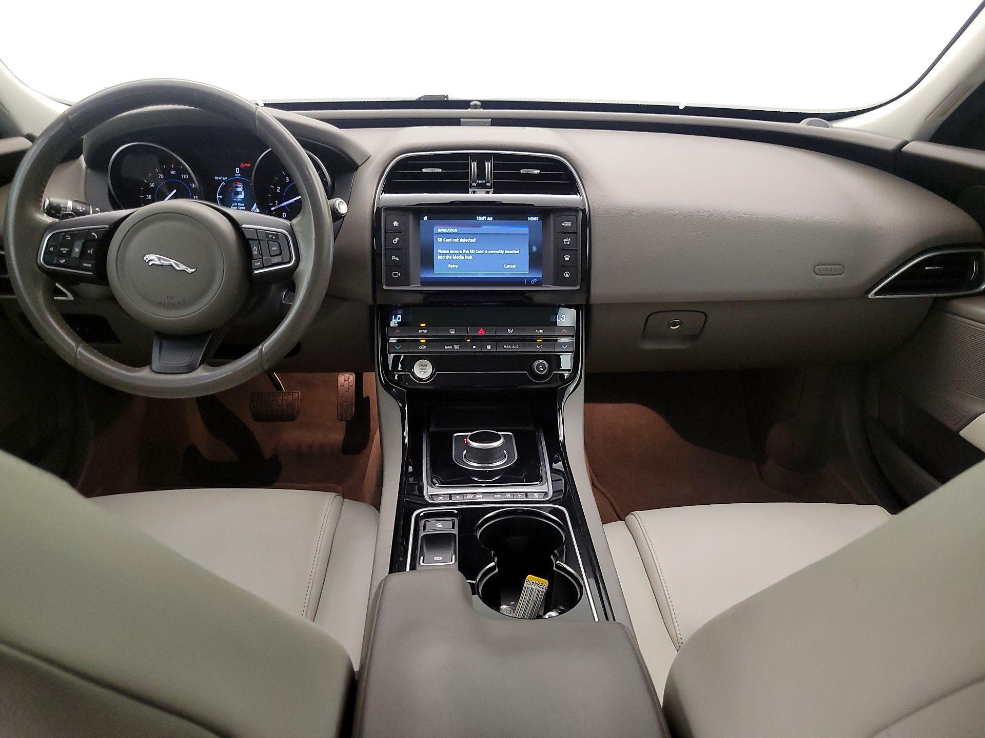 Thumbnail: 2017 Jaguar XE - 9