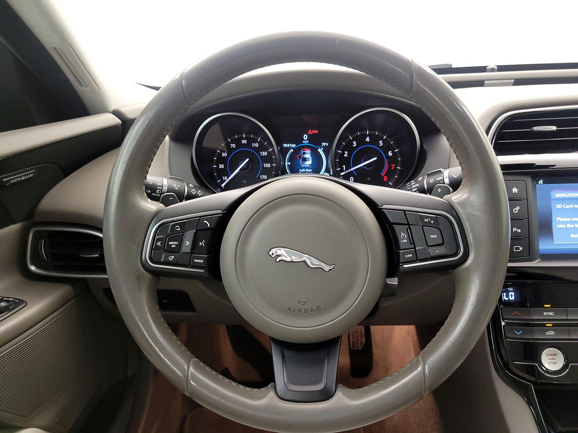 Thumbnail: 2017 Jaguar XE - 10