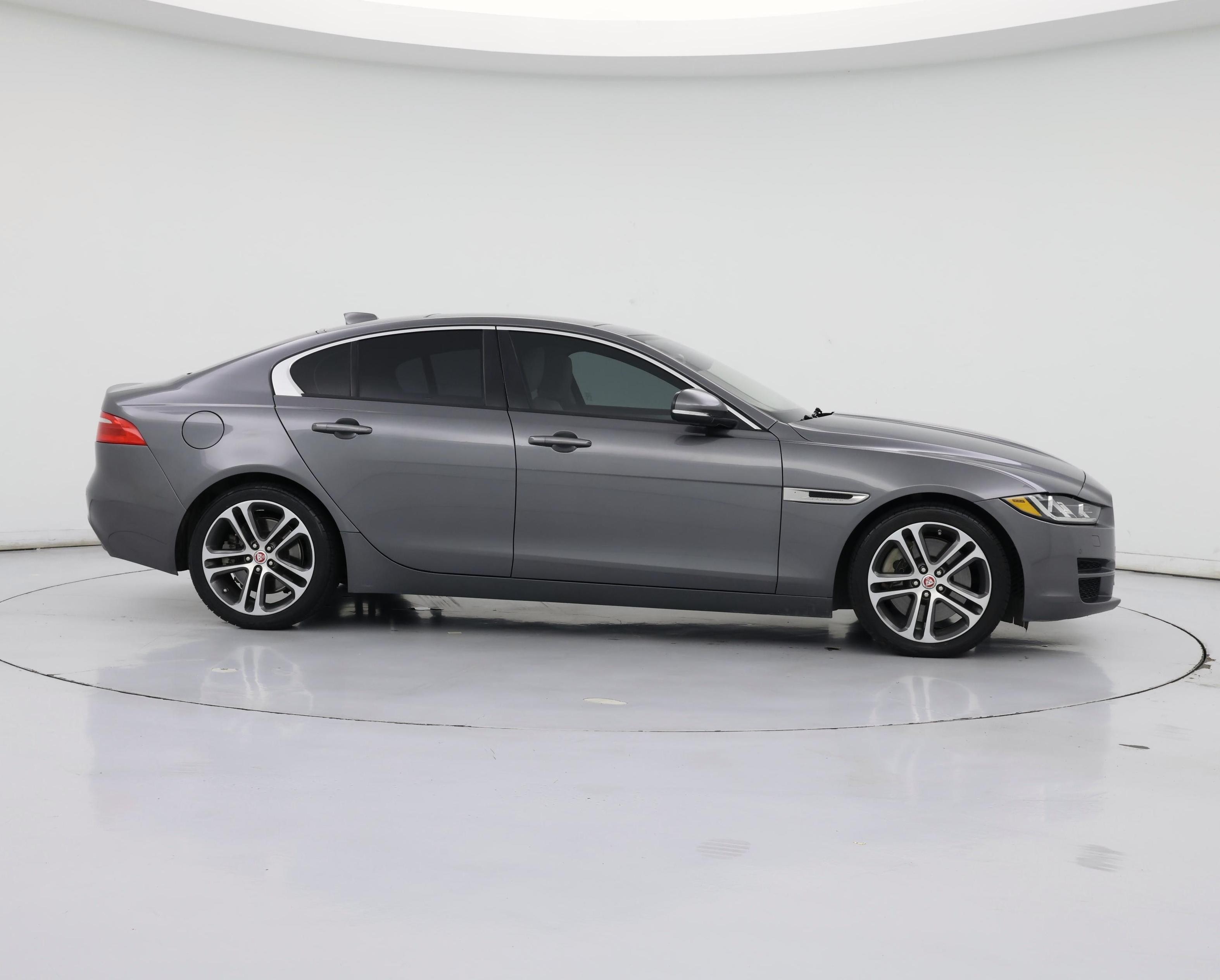 Thumbnail: 2017 Jaguar XE - 7