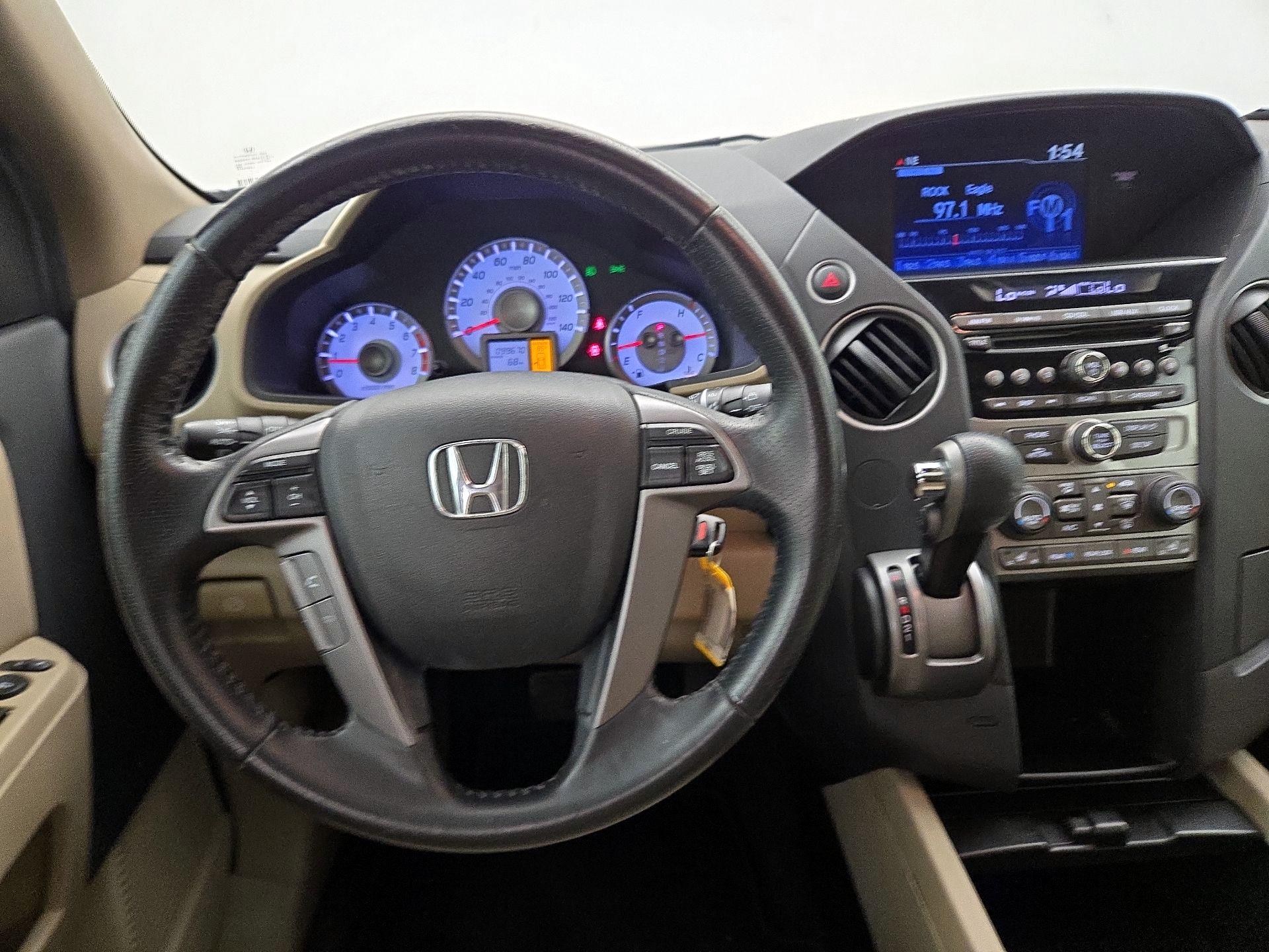 Thumbnail: 2013 Honda Pilot - 10