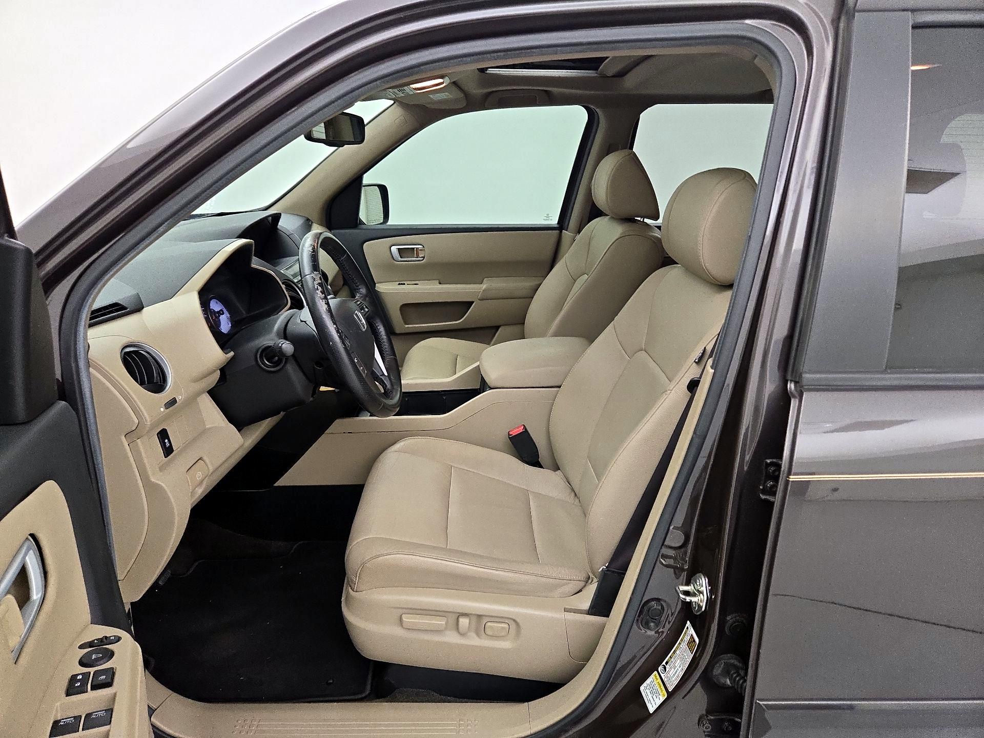 Thumbnail: 2013 Honda Pilot - 11