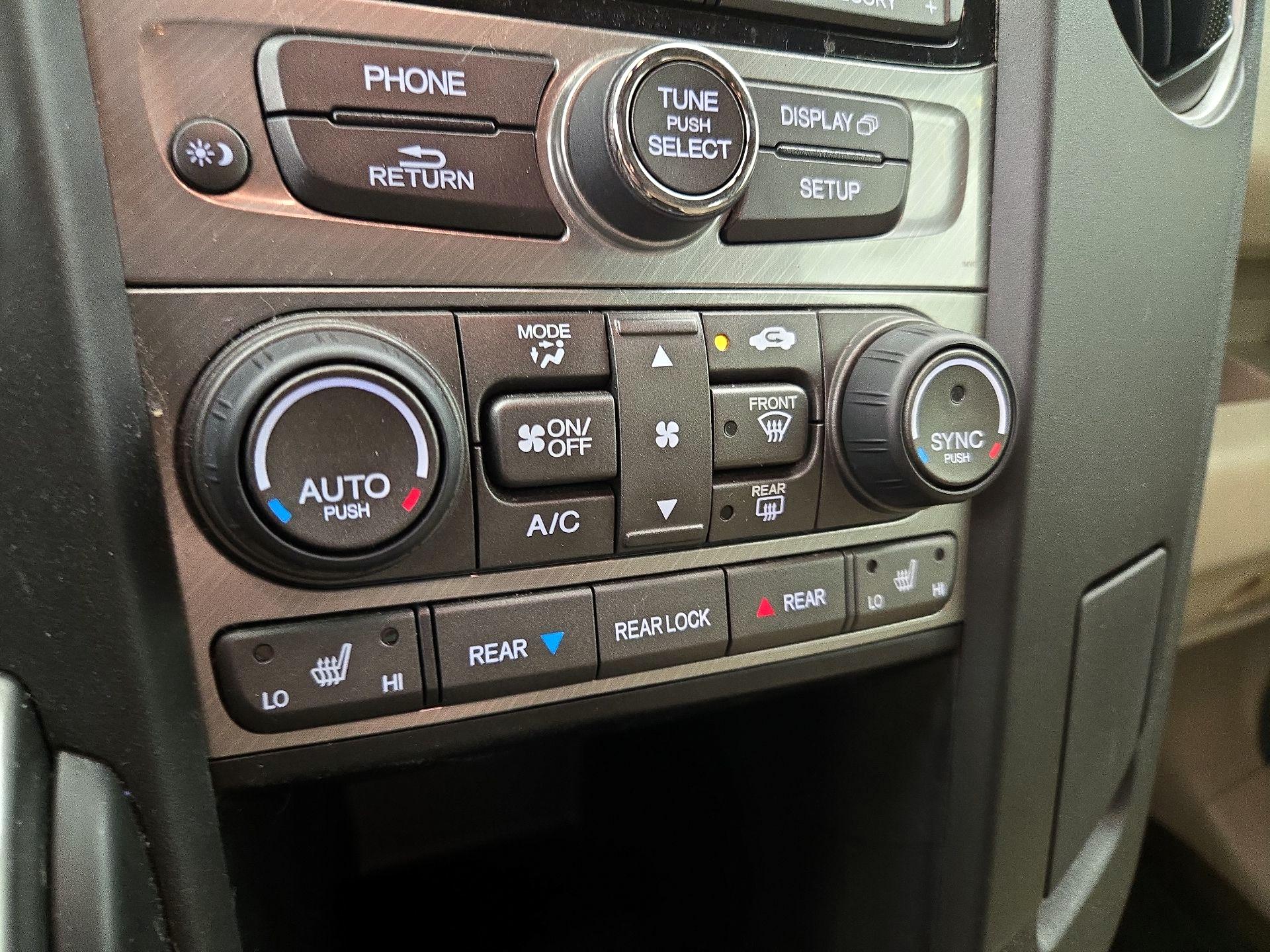 Thumbnail: 2013 Honda Pilot - 16