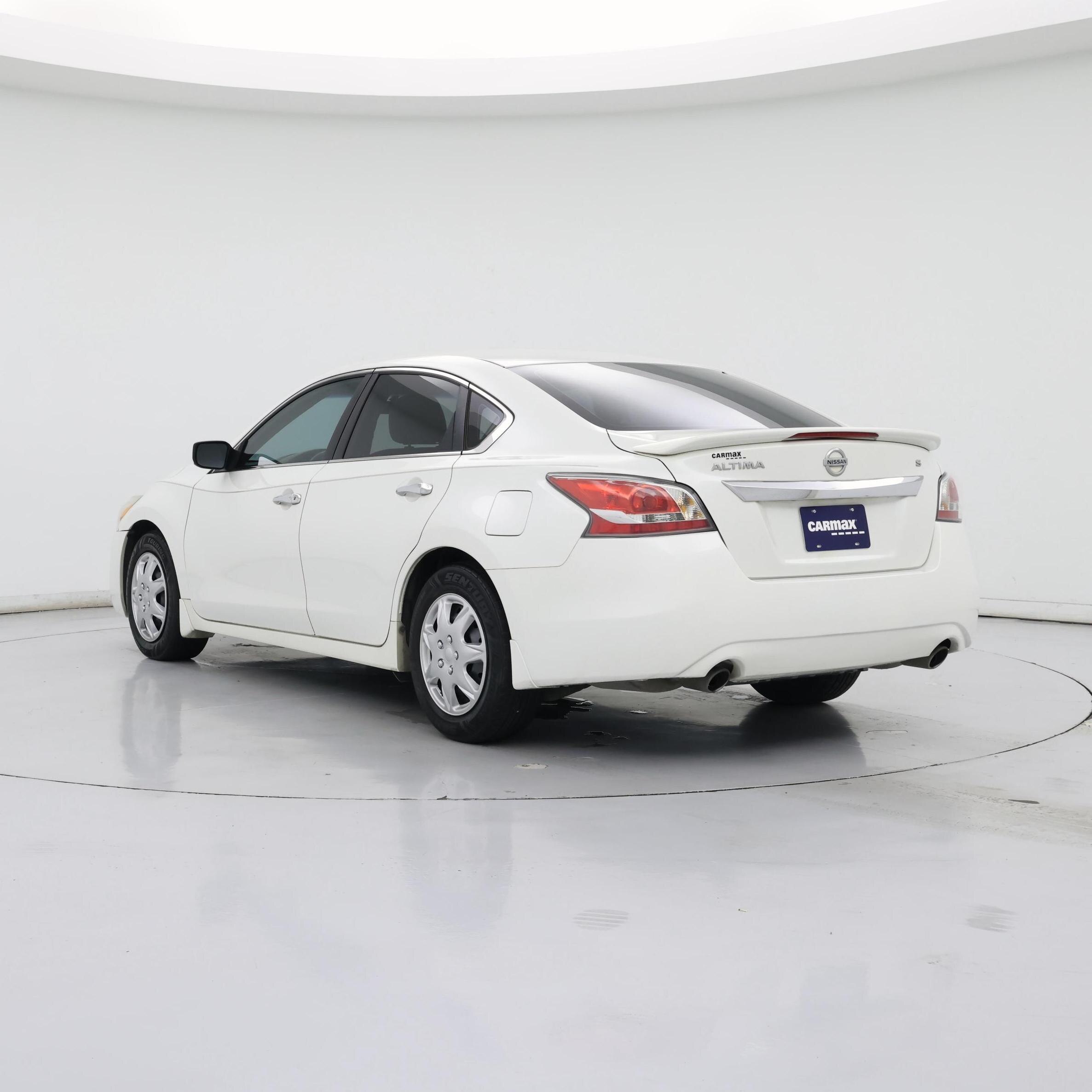 Thumbnail: 2015 Nissan Altima - 2