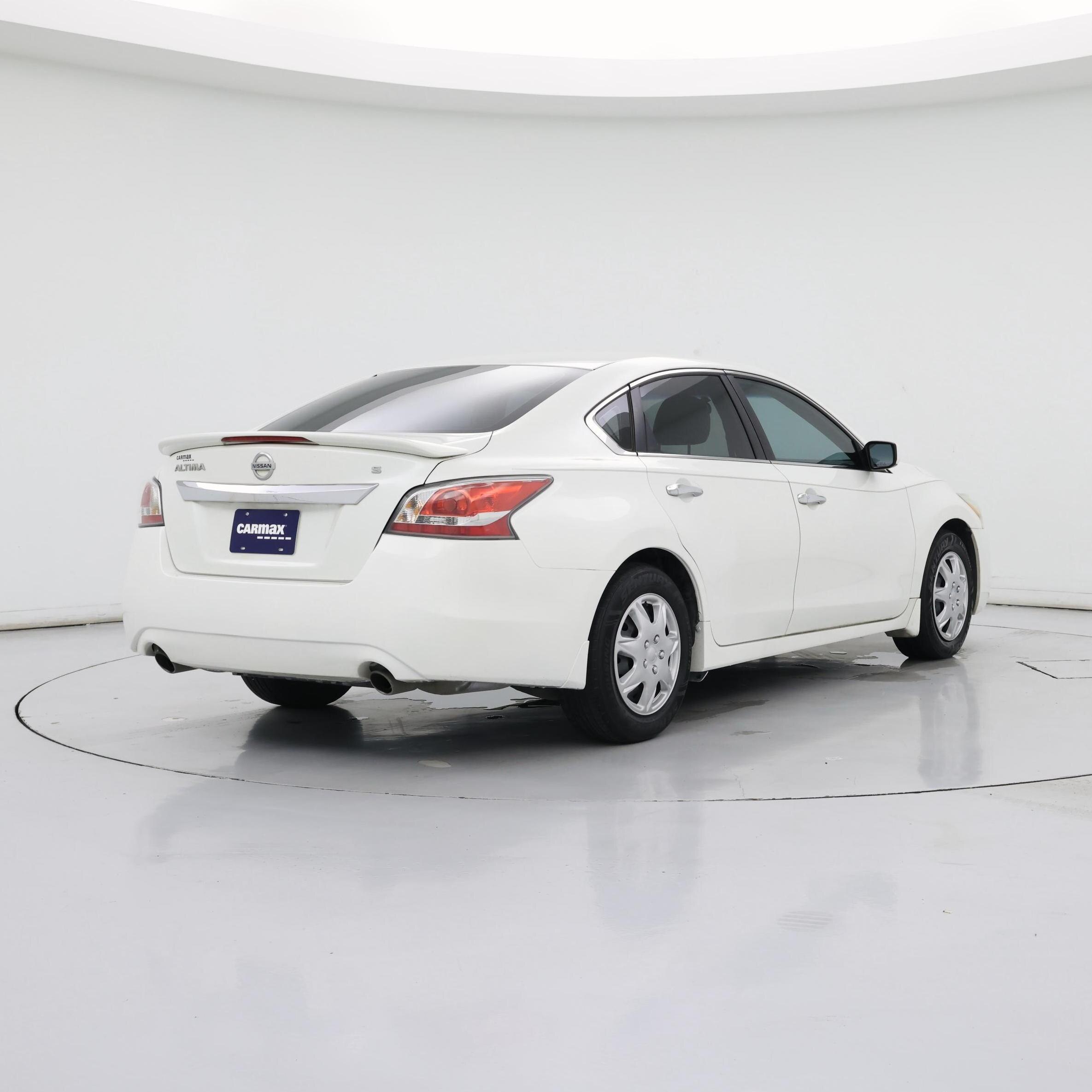 Thumbnail: 2015 Nissan Altima - 8